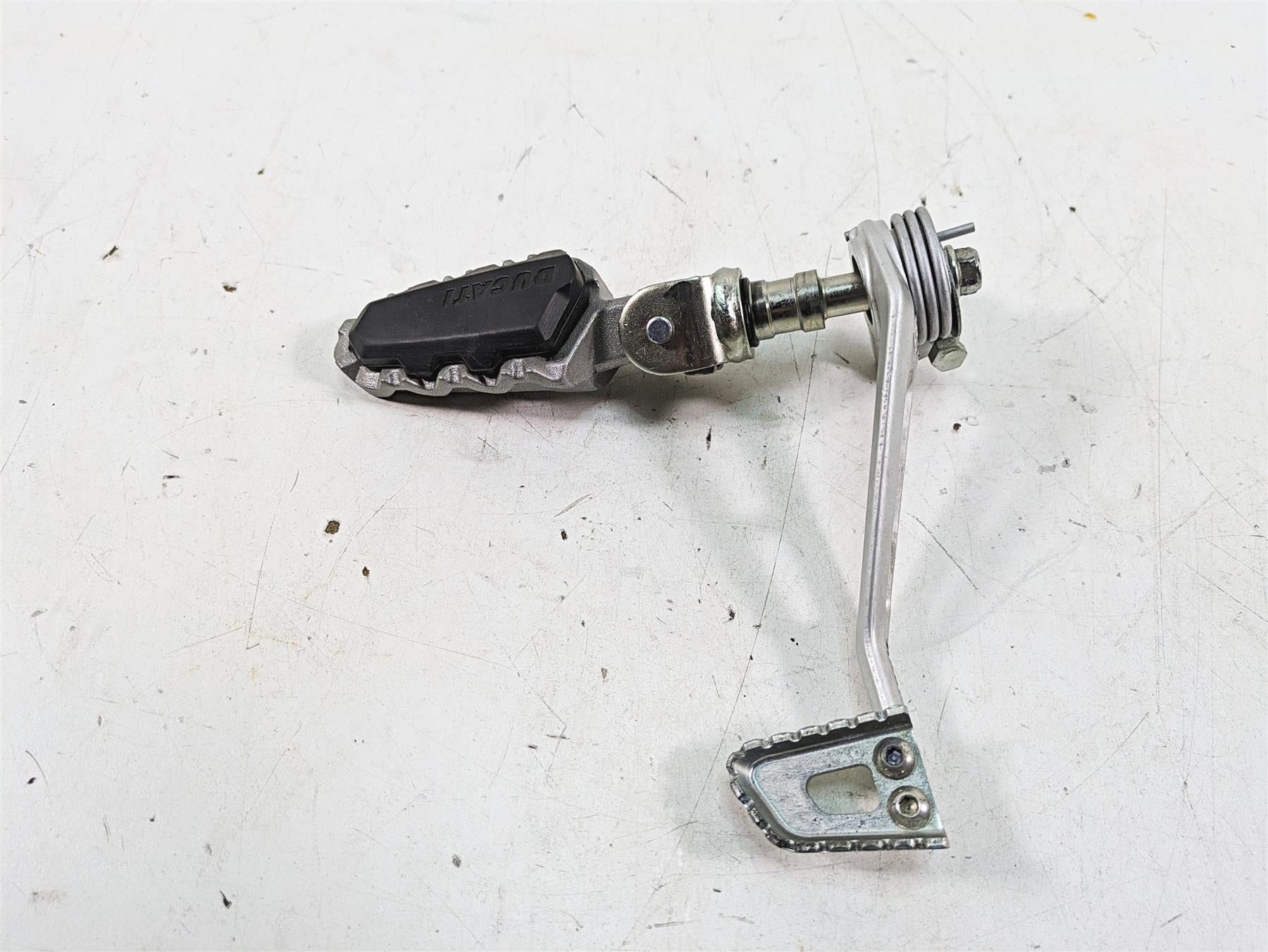 2020 Ducati Scrambler 1100 Sport Pro Right Footpeg & Brake Pedal 45721002AA {{ shop.shopifyCountryName }} - Mototech271