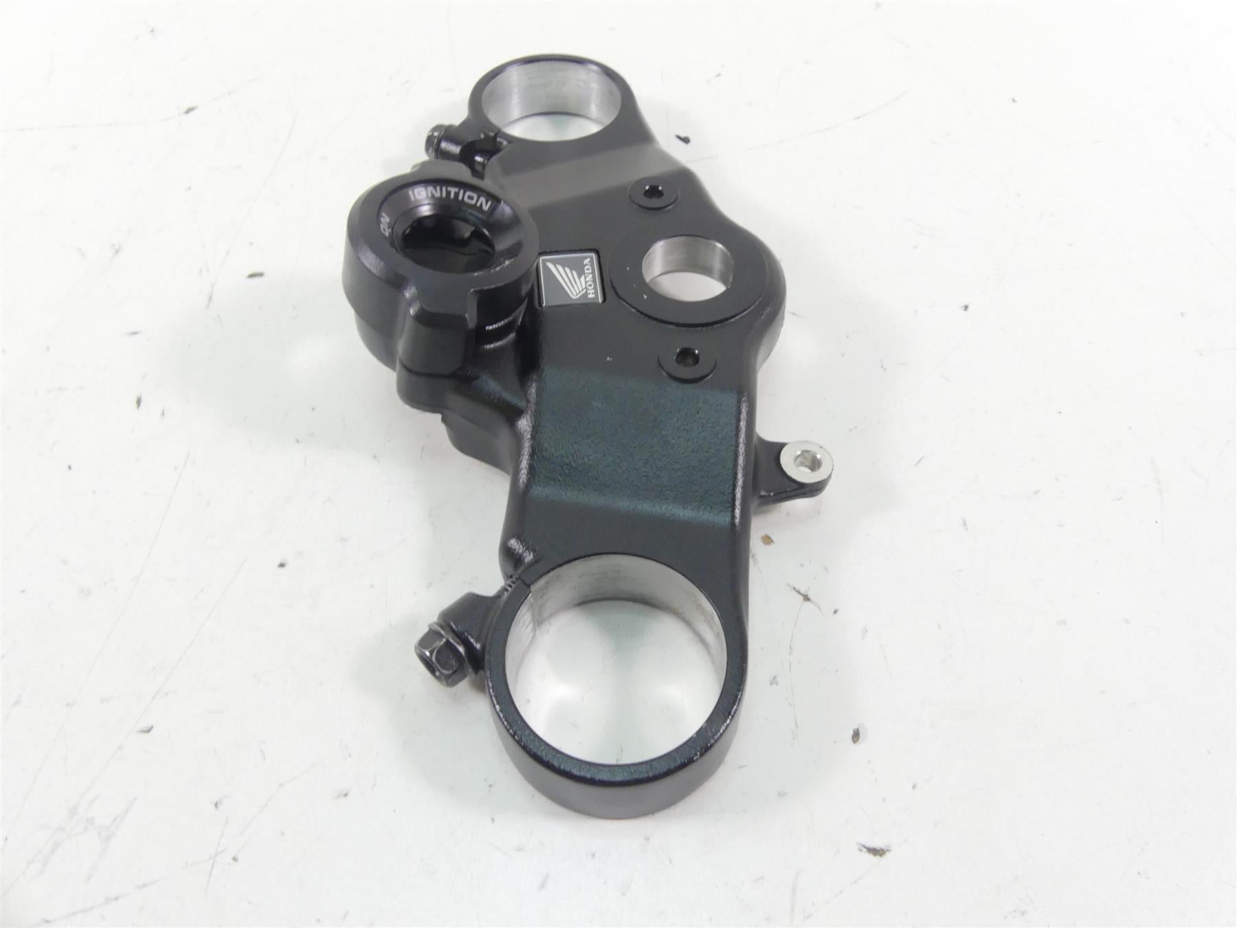 2021 Honda CBR600RR Upper Triple Tree Steering Clamp 53300-MJC-A00 {{ shop.shopifyCountryName }} - Mototech271