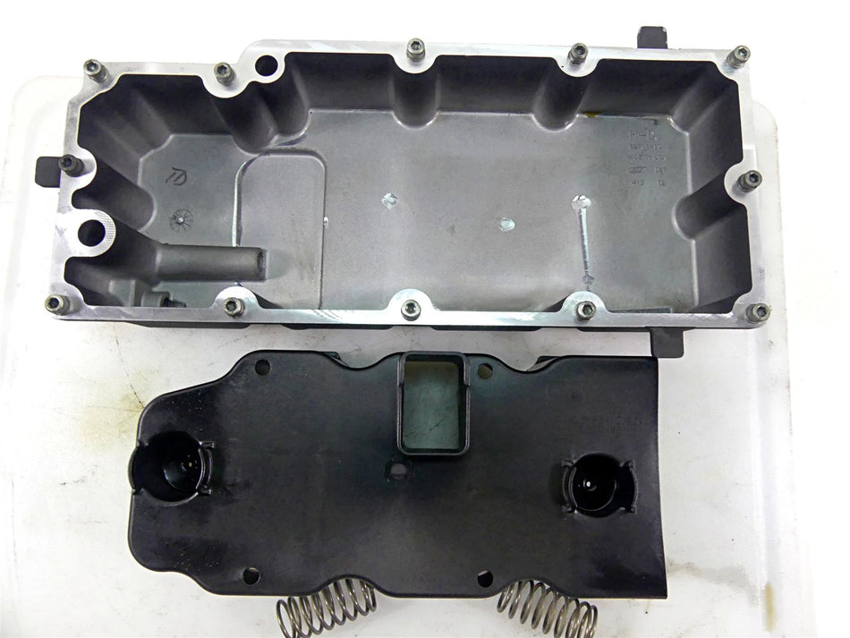 2007 Harley Touring FLHRSE CVO Road King Lower Transmission Oil Pan 62711-99 {{ shop.shopifyCountryName }} - Mototech271