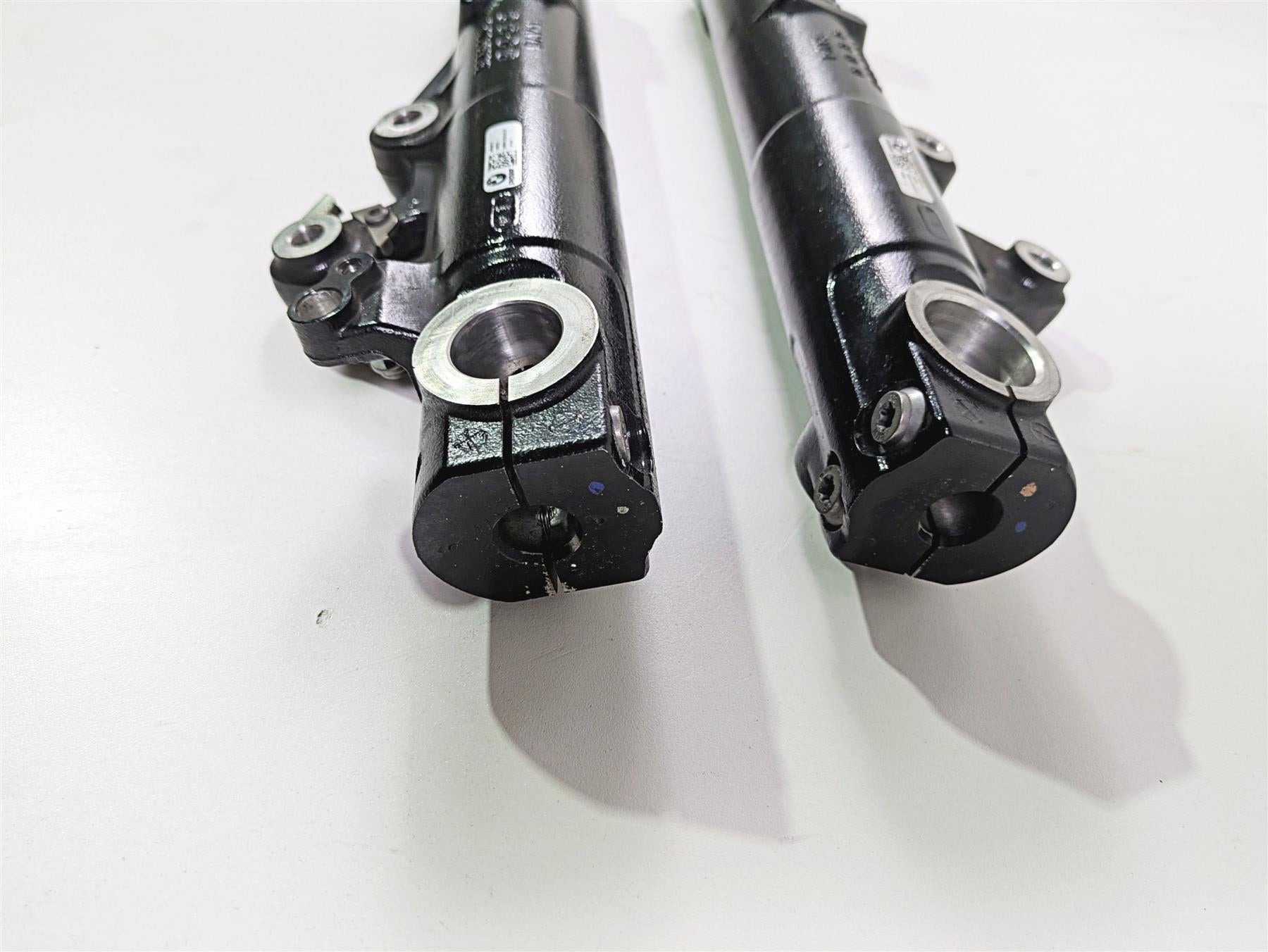 2022 BMW RnineT Pure K22 Straight Front Fork Leg Set 31428558475 31428558476 {{ shop.shopifyCountryName }} - Mototech271