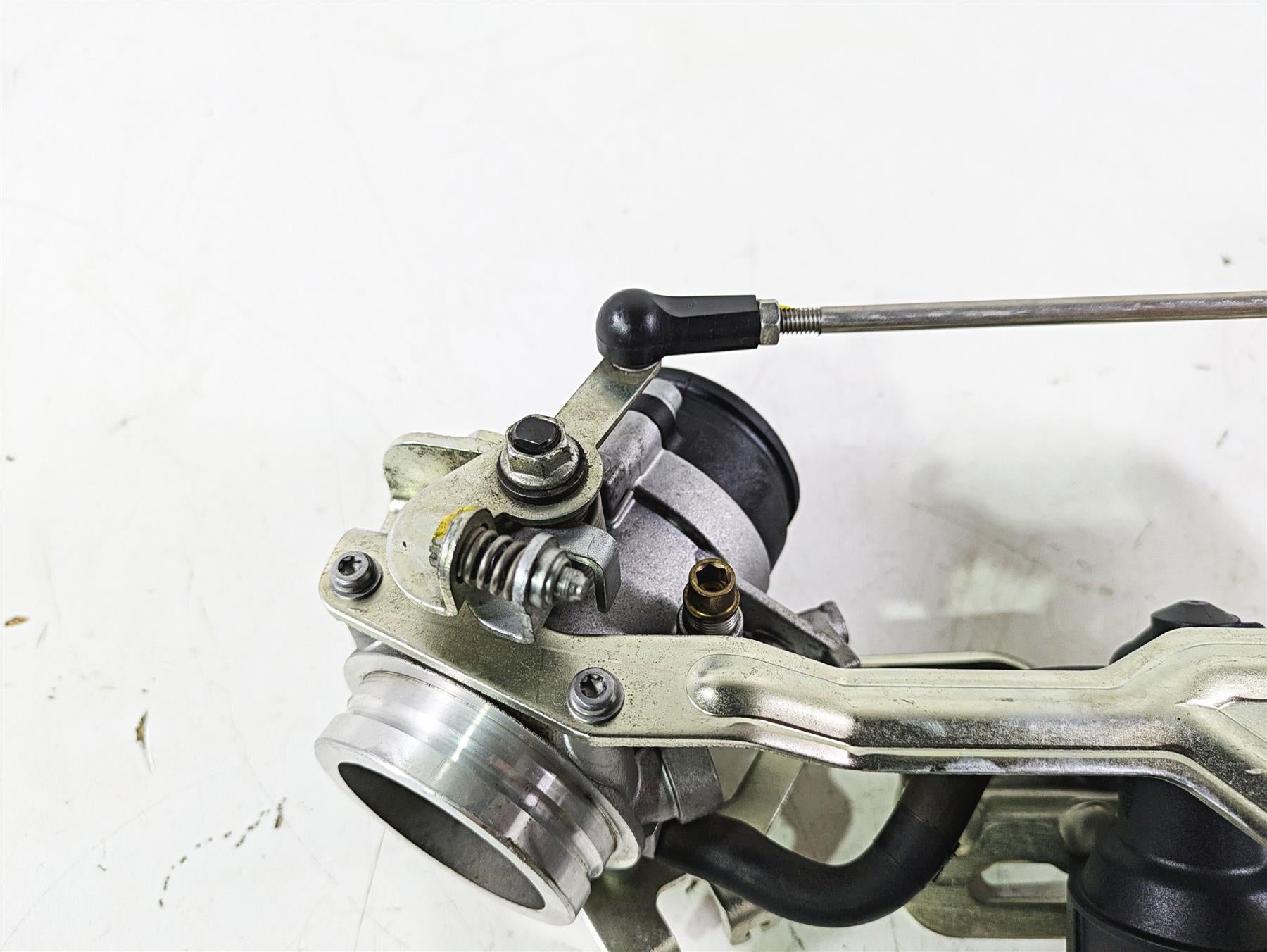 2016 Moto Guzzi Stelvio 1200 8V NTX Throttle Body Fuel Injection Set 880270 {{ shop.shopifyCountryName }} - Mototech271