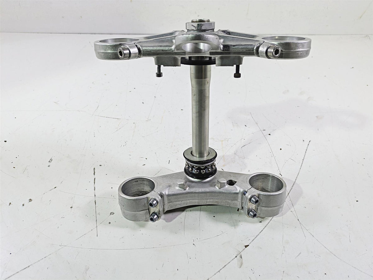 2012 Triumph Daytona 675 Upper Lower Triple Tree Set T2044130 T2049170 {{ shop.shopifyCountryName }} - Mototech271