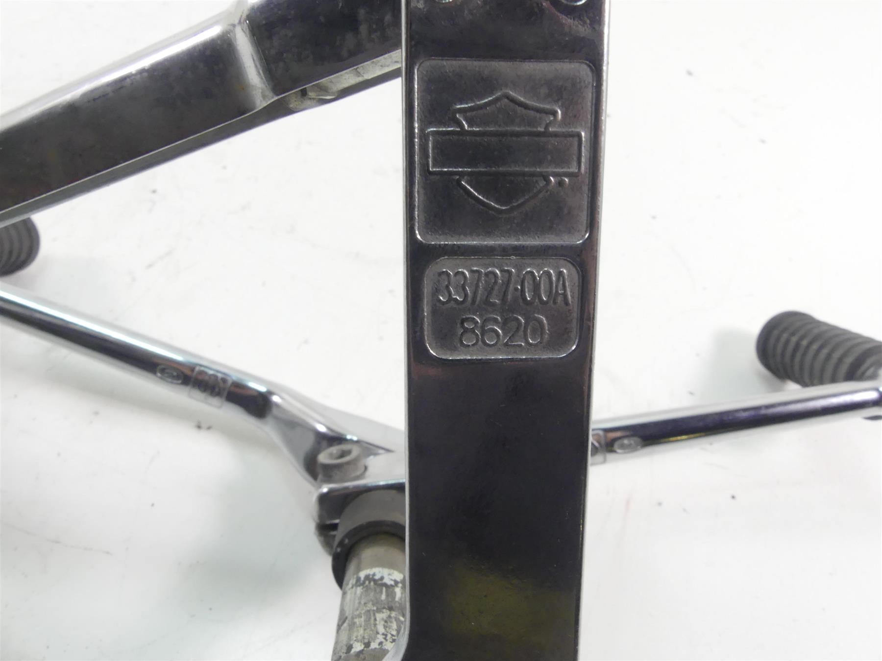 2012 Harley Touring FLHTK Electra Glide Shifter Shift Lever + Cover 33718-82B {{ shop.shopifyCountryName }} - Mototech271