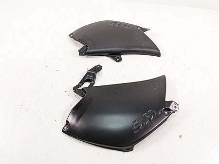 2007 BMW R1200GS K255 Adv Between Leg Side Cover Set 46637698234 46637727269 {{ shop.shopifyCountryName }} - Mototech271