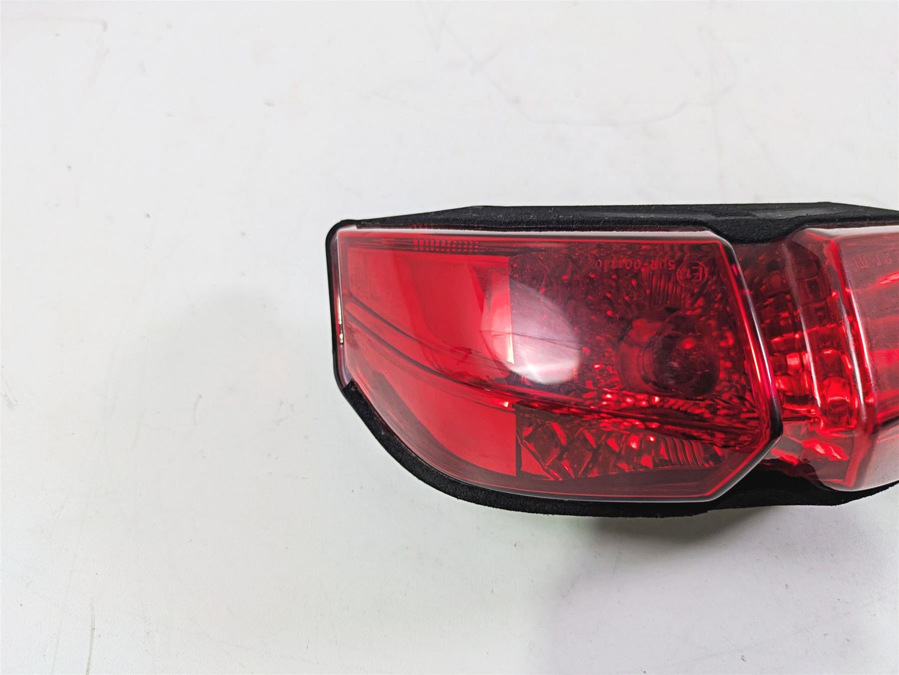 2009 Yamaha FZ1 FZS10 Fazer Taillight Tail Light Lamp Lens 2D1-84710-00-00 {{ shop.shopifyCountryName }} - Mototech271