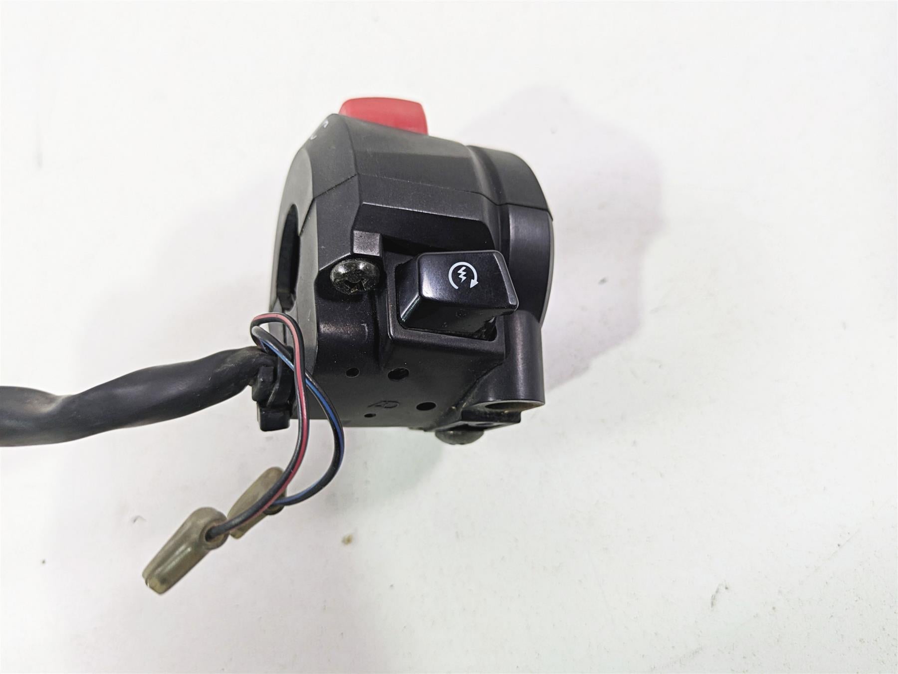 2006 Suzuki GSXR1000 K6 Right Hand Start Stop Control Switch 37200-41G80 {{ shop.shopifyCountryName }} - Mototech271