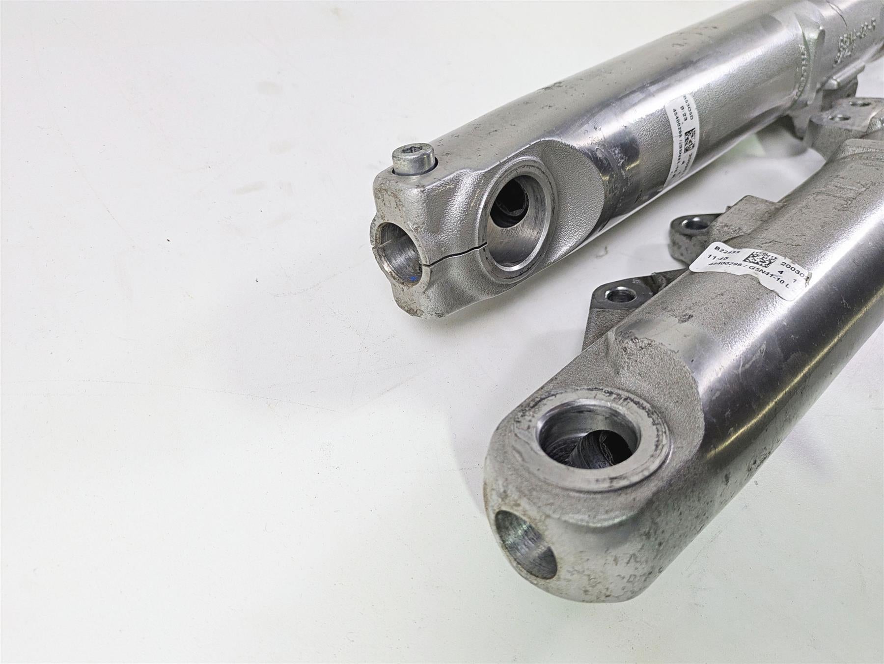 2020 Harley Softail FXST Standard Front Fork Legs 49Mm - For Parts 45400295 {{ shop.shopifyCountryName }} - Mototech271