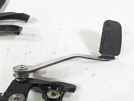 2021 Harley Softail FLSL Slim Right Floorboard & Brake Pedal 50500737 50600202 {{ shop.shopifyCountryName }} - Mototech271