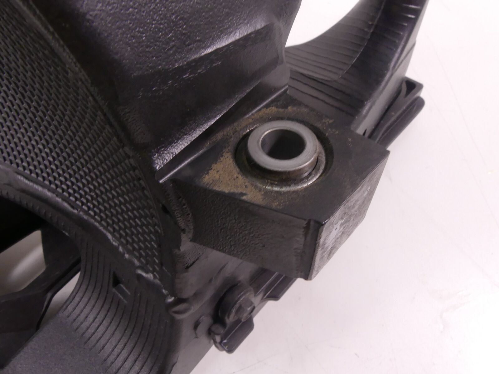 2018 Suzuki GSXR750 Rear Swingarm Swing Arm Suspension +25mm Axle 61000-14J00-YA {{ shop.shopifyCountryName }} - Mototech271