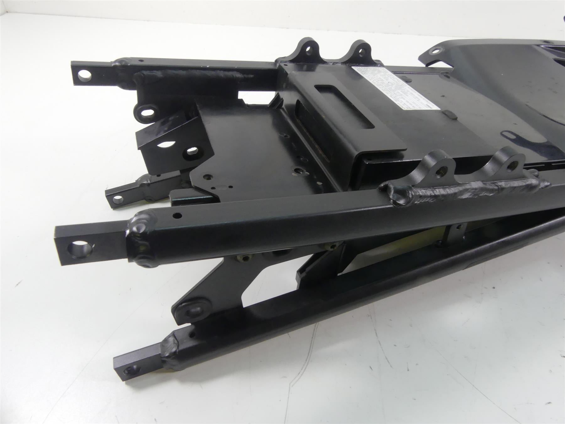 2007 Yamaha FZ1 Fazer Rear Sub Frame Subframe & Inner Fender 2D1-21190-01-P0 {{ shop.shopifyCountryName }} - Mototech271