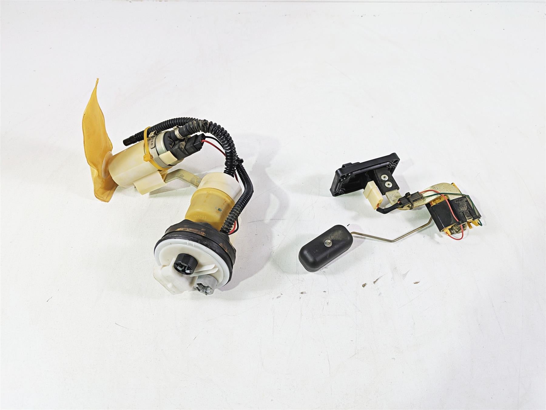 2022 Ducati Scrambler Desert Sled Fuel Gas Petrol Pump & Level Sender 16014853A | Mototech271