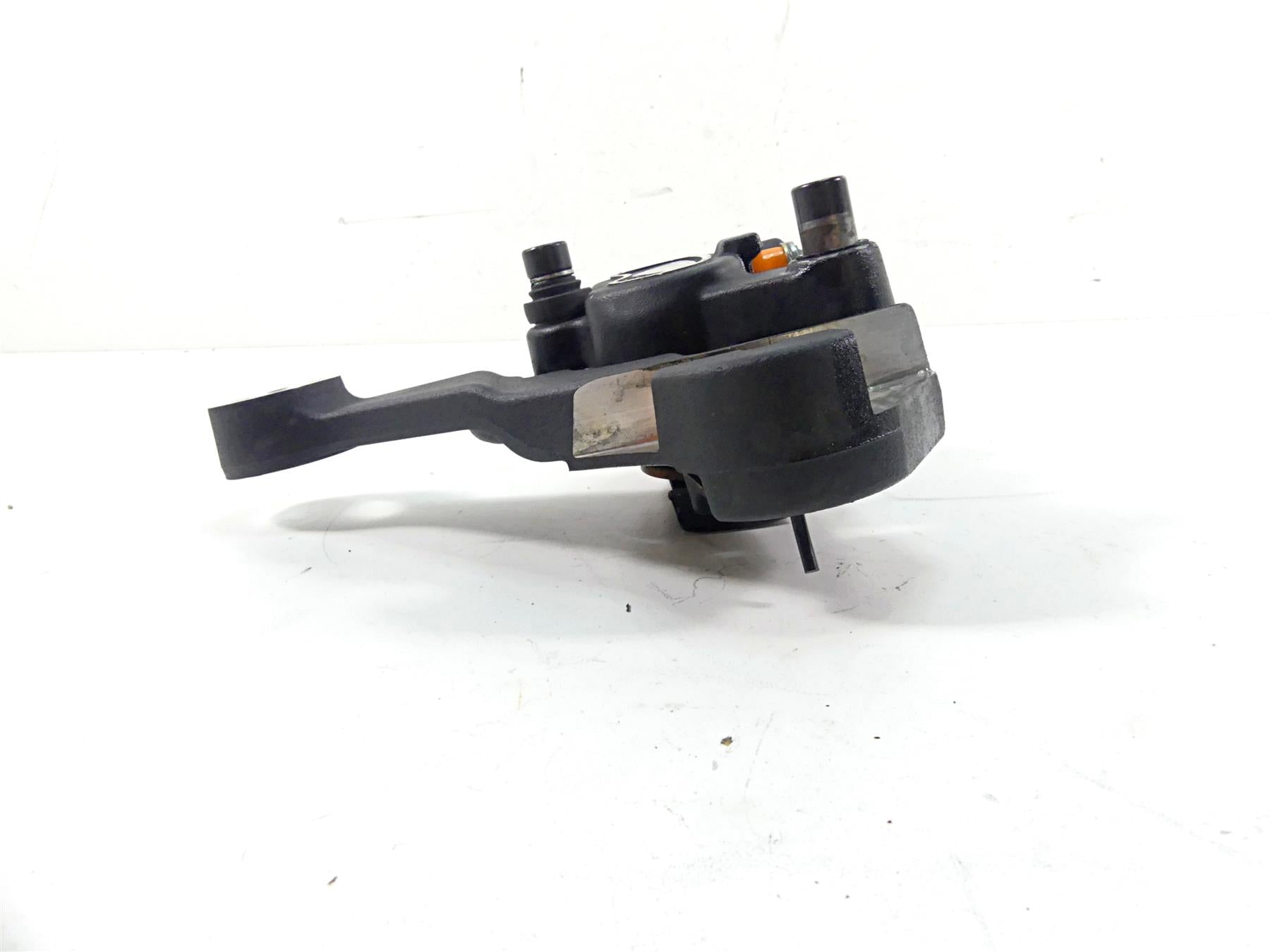 2011 Harley Softail FXS Blackline Rear Brake Caliper + 25mm Bracket 40908-08 {{ shop.shopifyCountryName }} - Mototech271