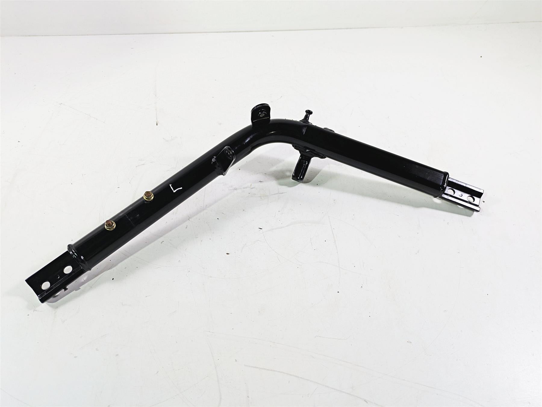 2006 Harley VRSCR Street V-Rod Left Front Frame Downtube 47986-06 {{ shop.shopifyCountryName }} - Mototech271