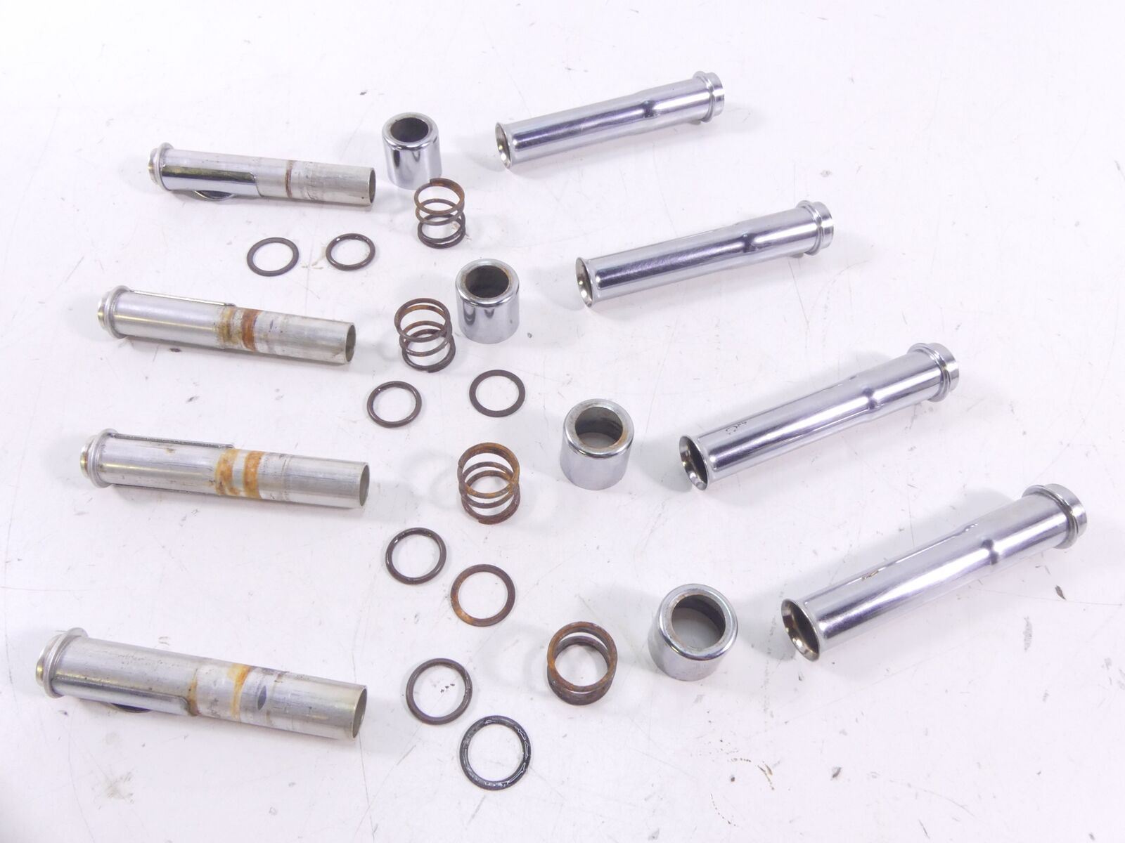 2011 Harley Touring FLHRC Road King Lifter Rod Chrome Cover Set 17965-99 {{ shop.shopifyCountryName }} - Mototech271
