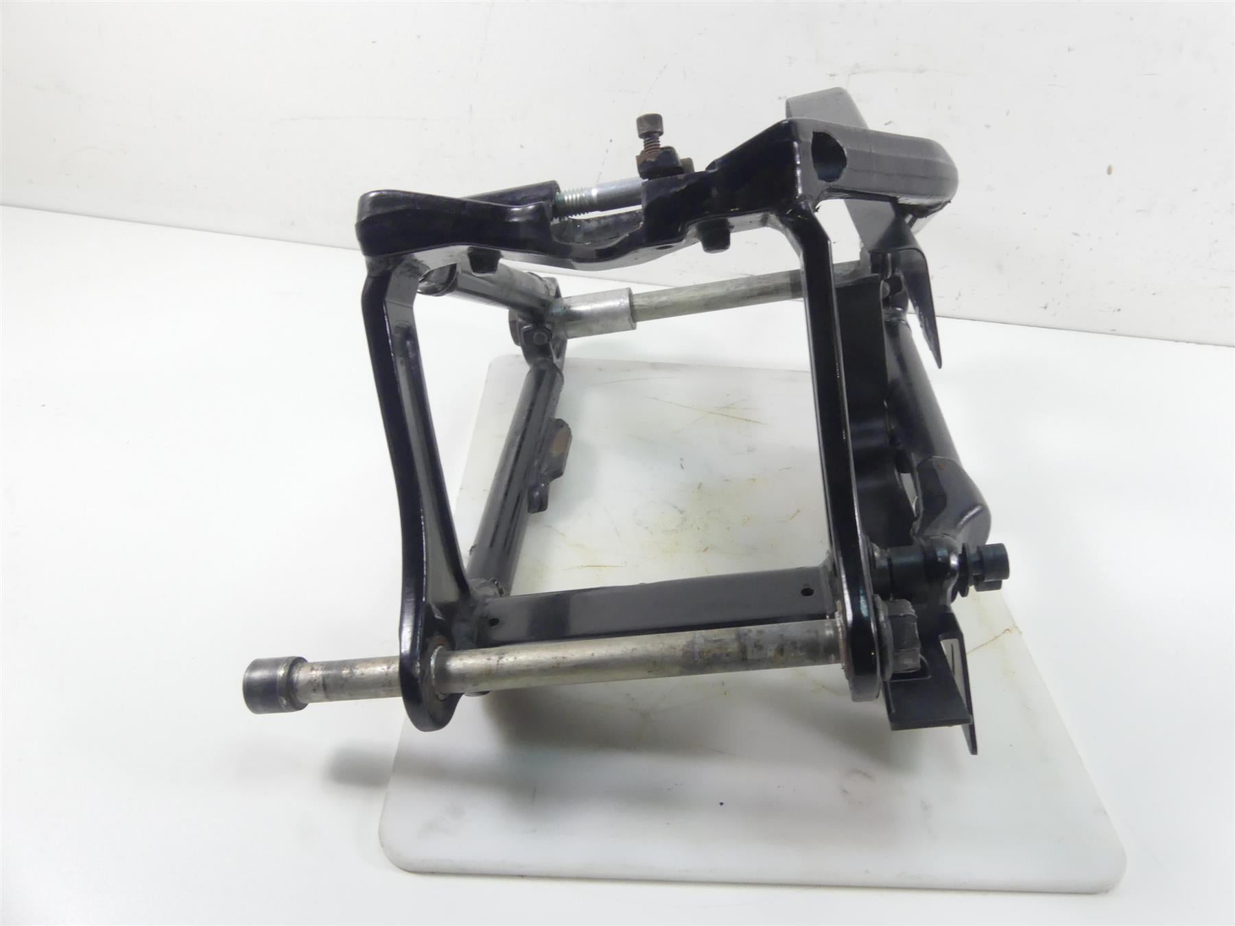 2019 Harley Softail FLSB Sport Glide Swingarm Swing Arm & Guards 47400099BHP {{ shop.shopifyCountryName }} - Mototech271