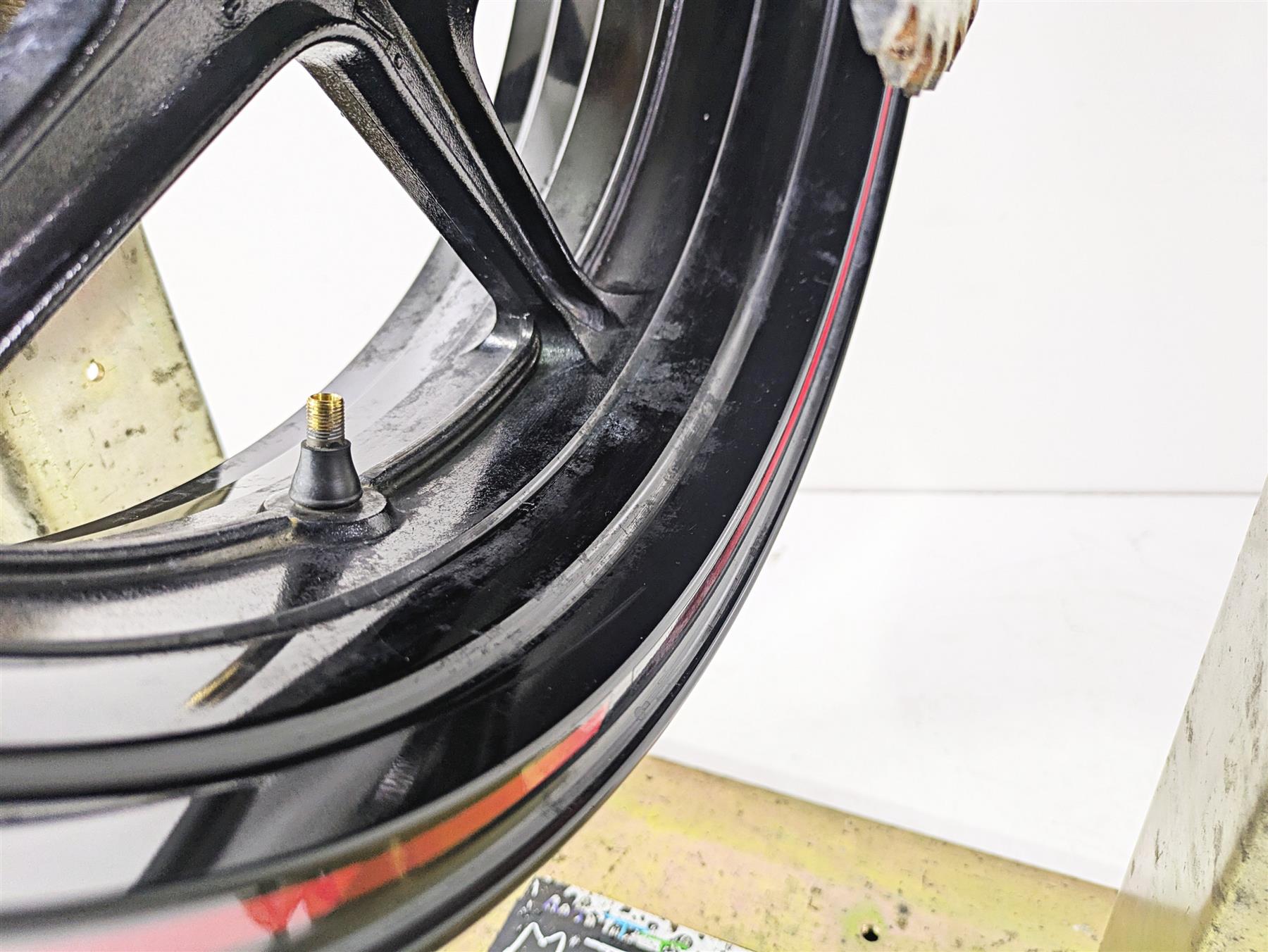 2020 Kawasaki ZX6R Ninja Straight Rear Wheel Rim 17x5.5 41073-0729-18F {{ shop.shopifyCountryName }} - Mototech271