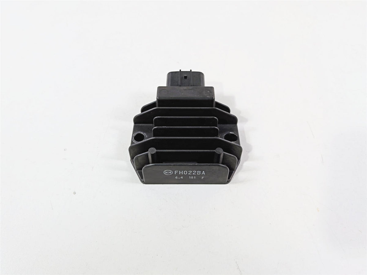 2016 Yamaha YZF R1 RN32 Rectifier Voltage Regulator 2CR-81960-00-00 FH022BA {{ shop.shopifyCountryName }} - Mototech271