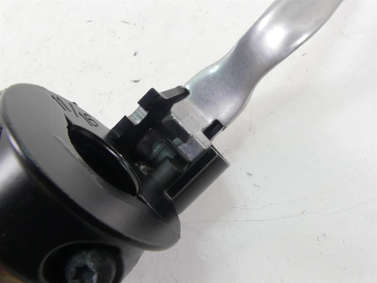 2009 Harley FXDF Dyna Fat Bob Front Brake Master Cylinder 11/16 45170-08F {{ shop.shopifyCountryName }} - Mototech271