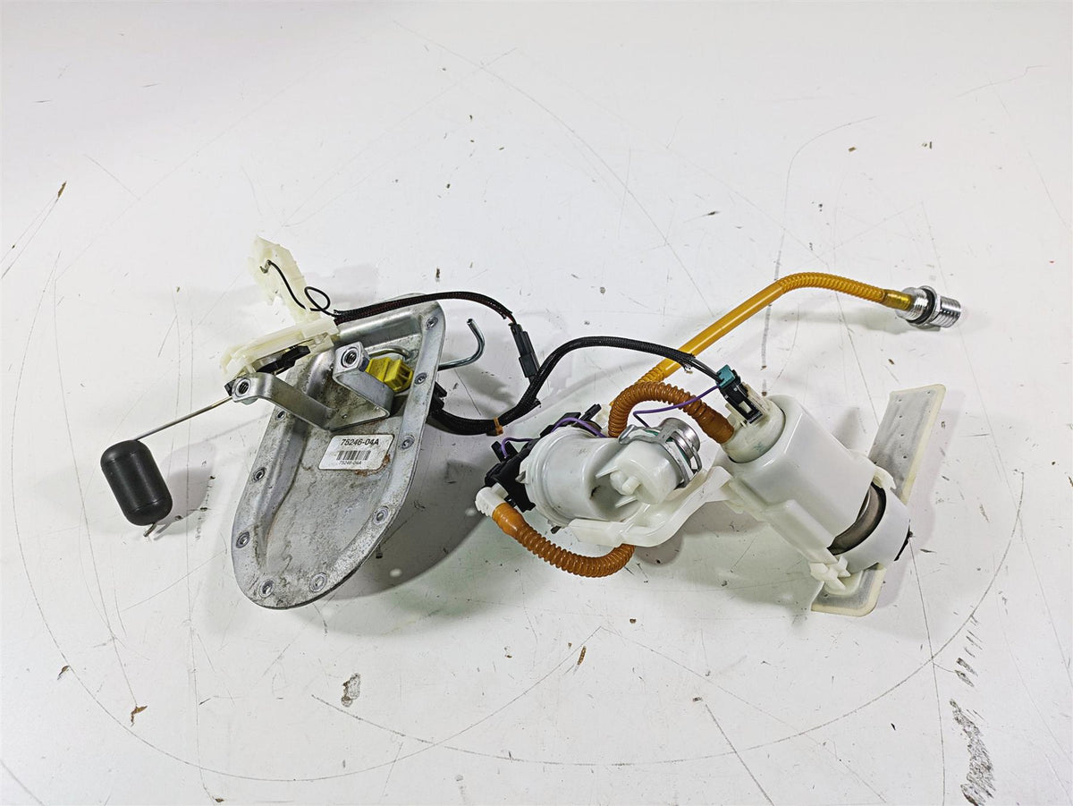 2015 Harley FXDL Dyna Low Rider Fuel Gas Petrol Pump & Sending Unit 75246-04A {{ shop.shopifyCountryName }} - Mototech271
