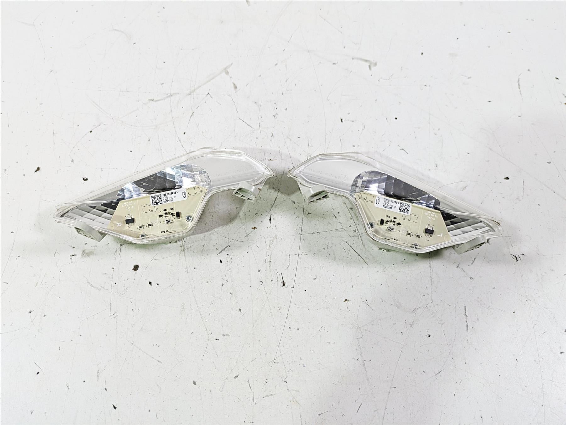 2014 BMW R1200 RT RTW K52 Front Blinker Turn Signal Set 63138541625 63138541626 {{ shop.shopifyCountryName }} - Mototech271