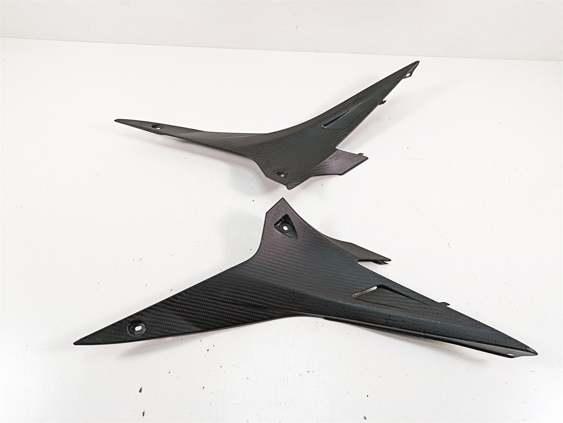 2020 Aprilia Tuono V4 Factory Under Seat Side Cover Fairings 2B005962 2B005961 {{ shop.shopifyCountryName }} - Mototech271