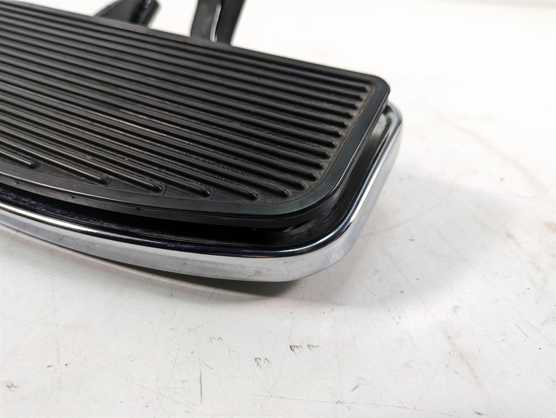 2014 Harley Touring FLHTK Electra Glide Left Rider Foot Floor Board 50621-06 {{ shop.shopifyCountryName }} - Mototech271