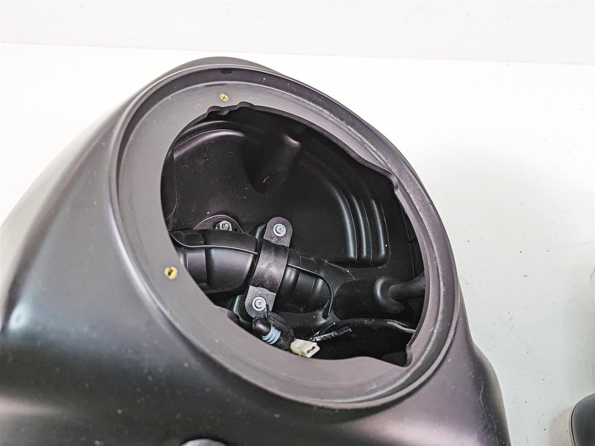 2018 Harley Touring FLHXSE CVO Street Glide Lower Leg Fairing Cover Set 57100114 {{ shop.shopifyCountryName }} - Mototech271