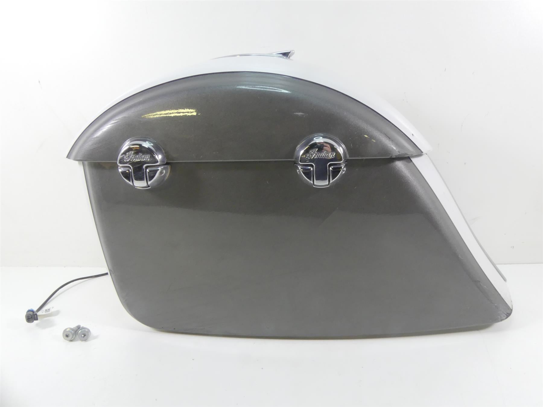 2020 Indian Roadmaster Left Saddlebag Saddle Bag & Actuator Motor 5456385
