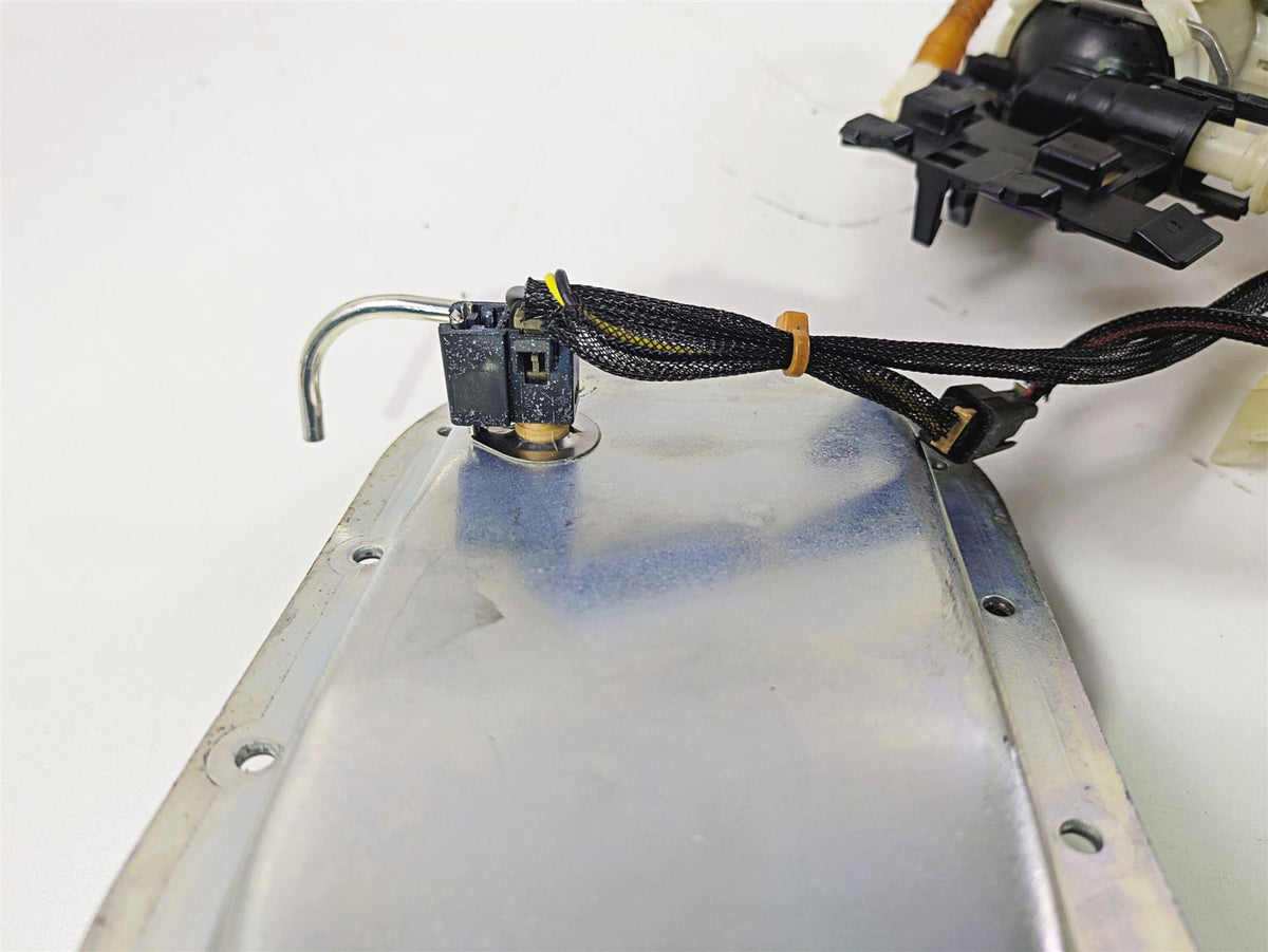 2016 Harley FXDWG Dyna Wide Glide Fuel Gas Petrol Pump 75246-04A {{ shop.shopifyCountryName }} - Mototech271