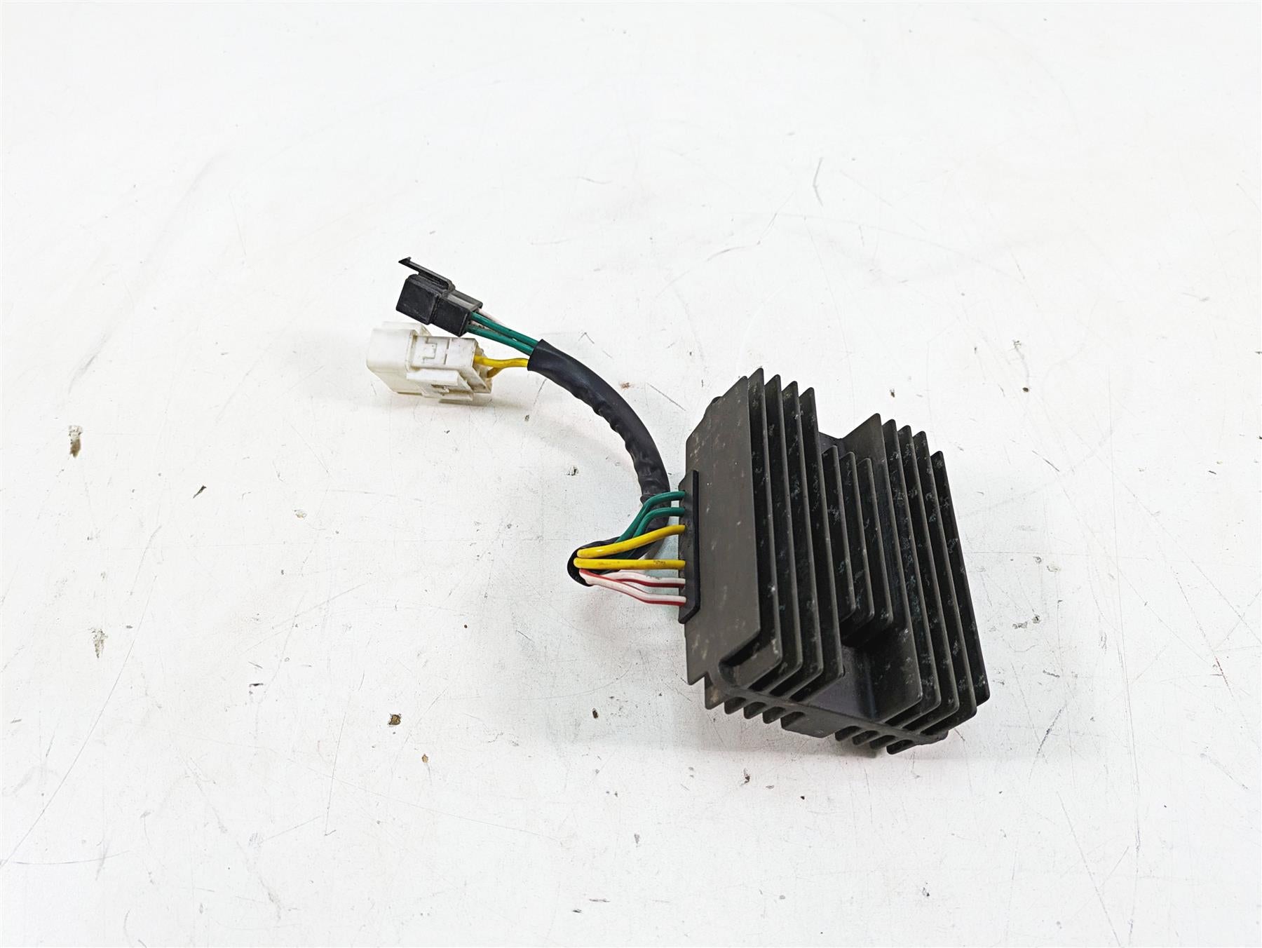 2013 Moto Guzzi V7 750 Stone Rectifier Voltage Regulator 883878 {{ shop.shopifyCountryName }} - Mototech271