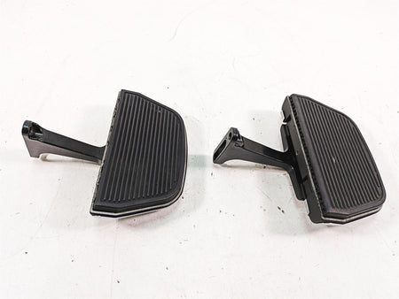 2010 Harley Touring FLHTCU Electra Glide Rear Passenger Floor Boards 52719-10 {{ shop.shopifyCountryName }} - Mototech271