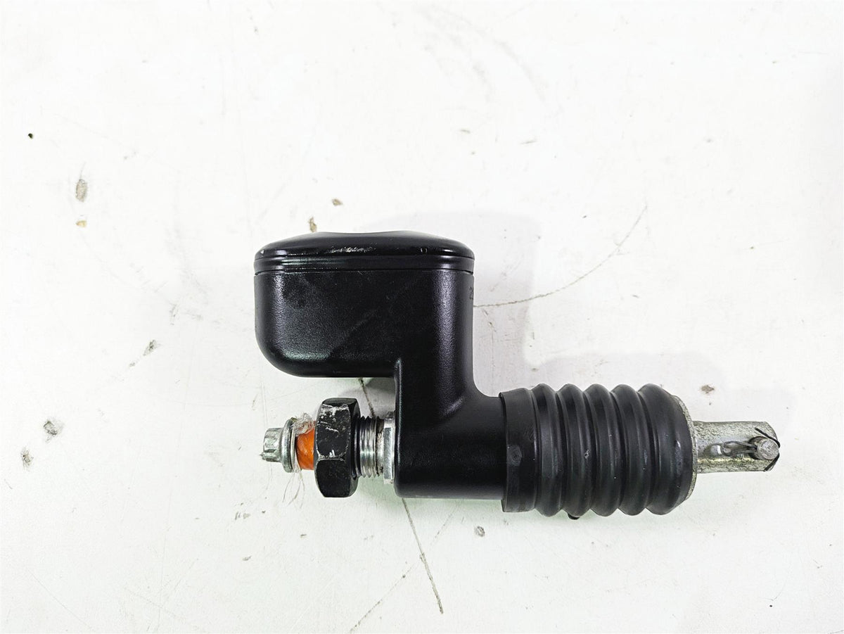 2004 Harley Softail FLSTF Fat Boy Rear Brake Master Cylinder 41755-99 {{ shop.shopifyCountryName }} - Mototech271