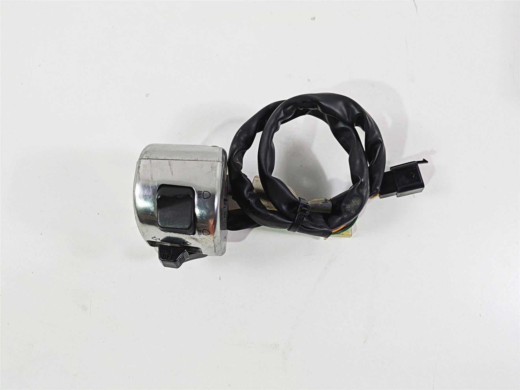 2008 Kawasaki VN1600 Vulcan Nomad Left Hand Blinker Control Switch 46091-0018 {{ shop.shopifyCountryName }} - Mototech271