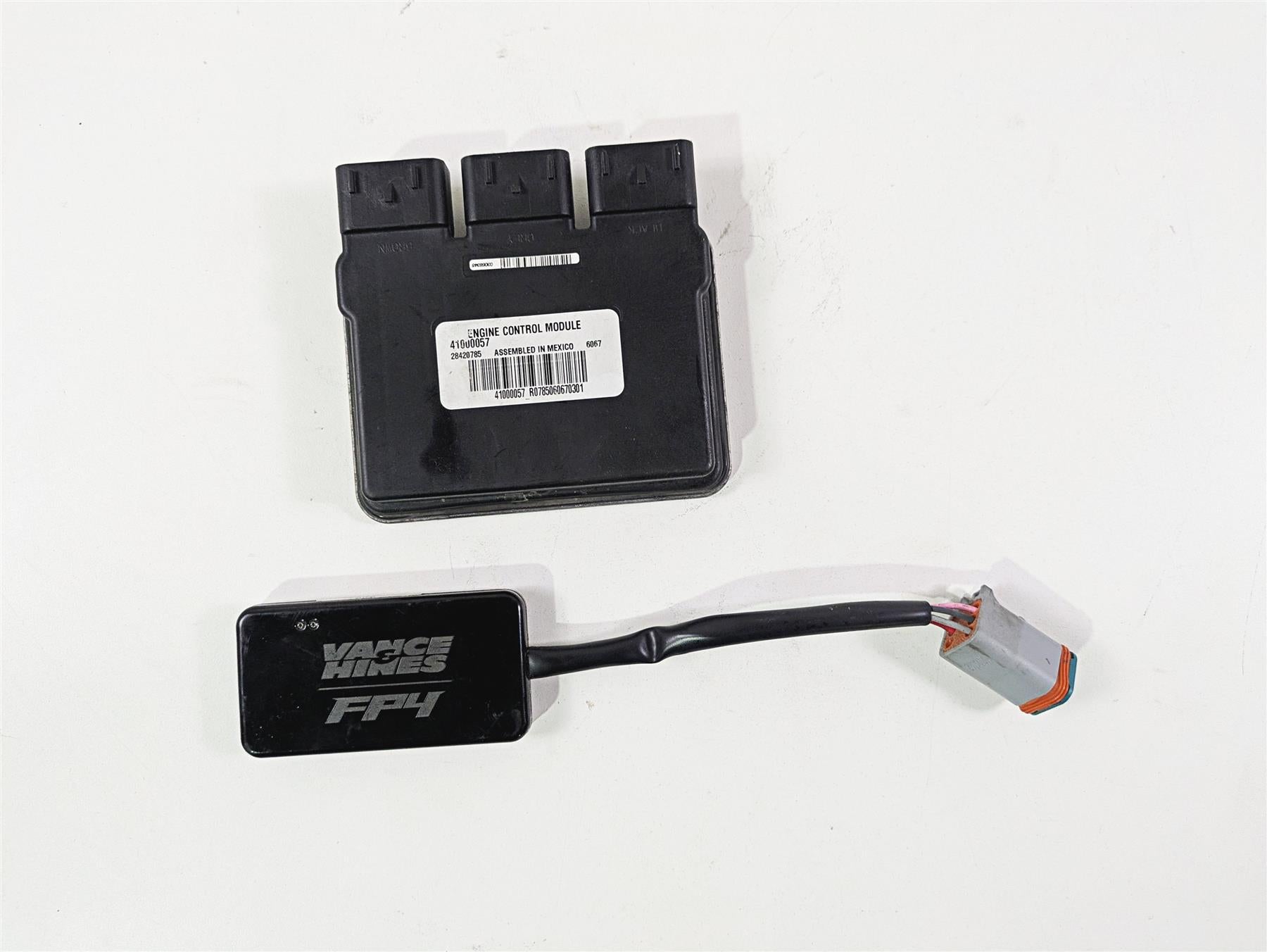 2016 Harley Touring FLHR Road King Cdi Ecm Ecu Engine Control Module & FP4 Vance Hines Fuel Pak 66043 41000057 {{ shop.shopifyCountryName }} - Mototech271
