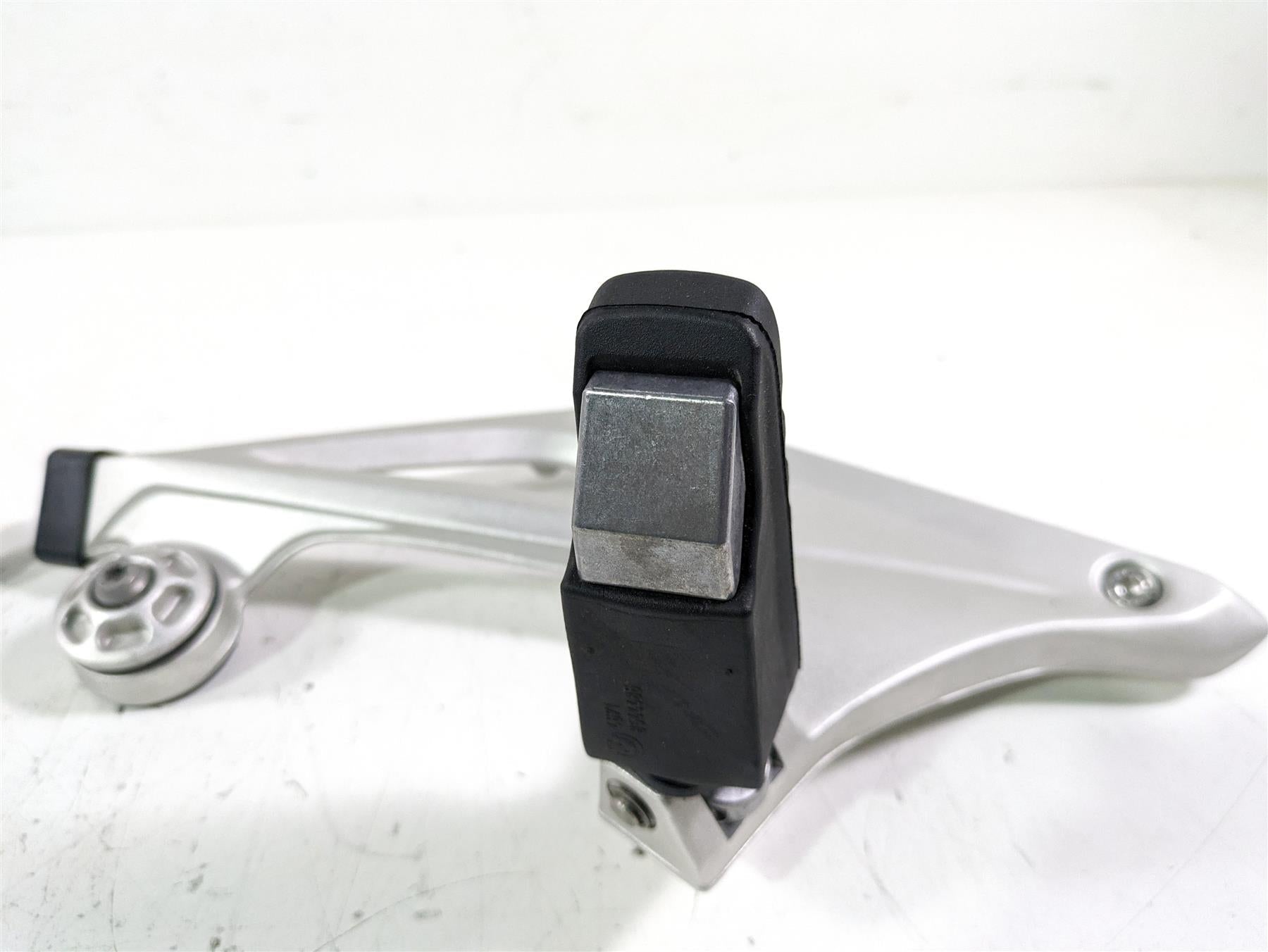 2022 BMW R1250 RT K052 Rear Passenger Foot Peg Rest Set 46718534789 46718534790 {{ shop.shopifyCountryName }} - Mototech271