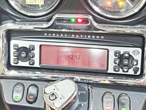 2010 Harley Touring FLHTK Electra Glide Radio Player Stereo 76160-06