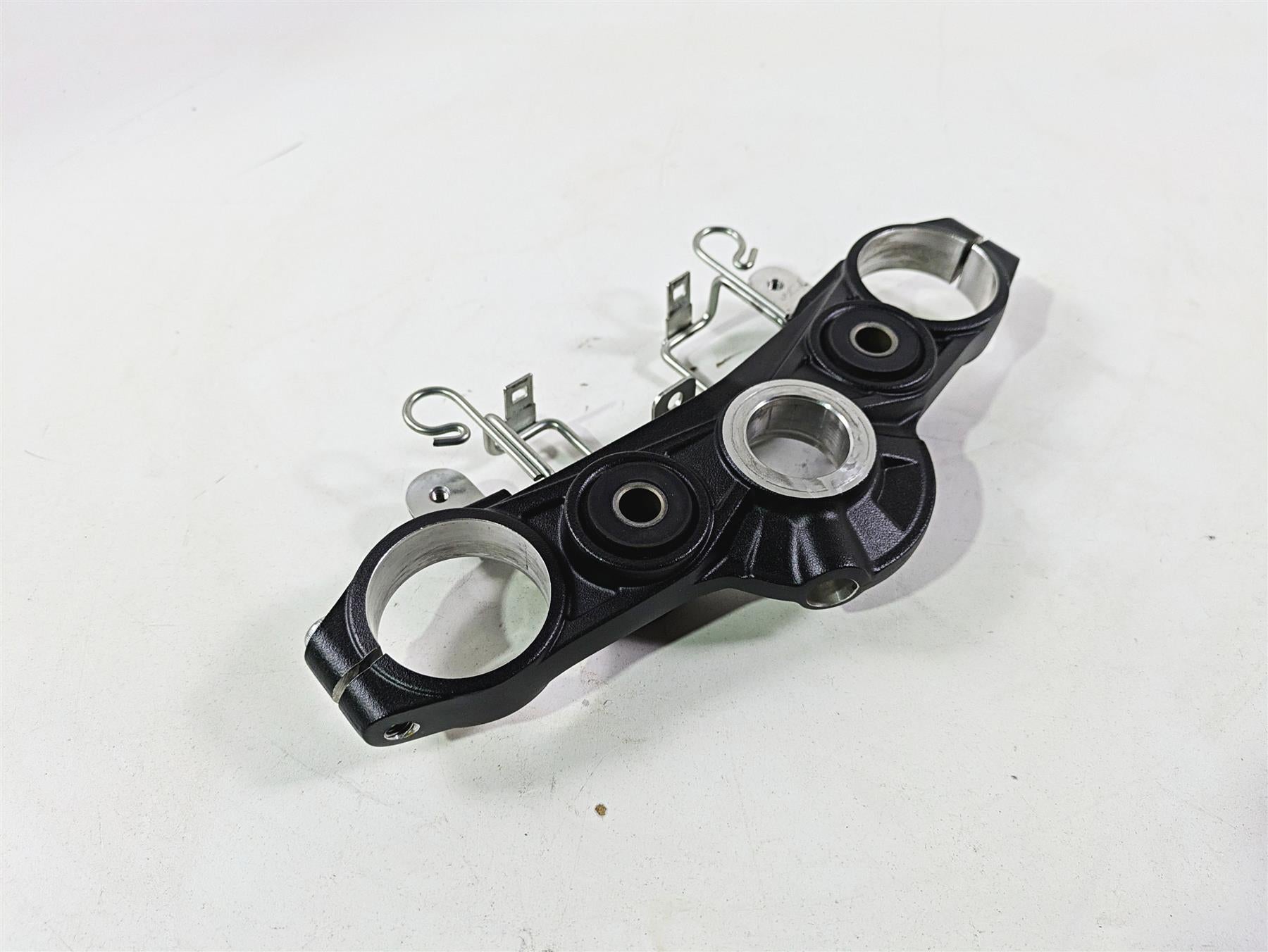 2021 Kawasaki Z900 ZR900 Upper Triple Tree Steering Clamp 44039-0167-18R {{ shop.shopifyCountryName }} - Mototech271