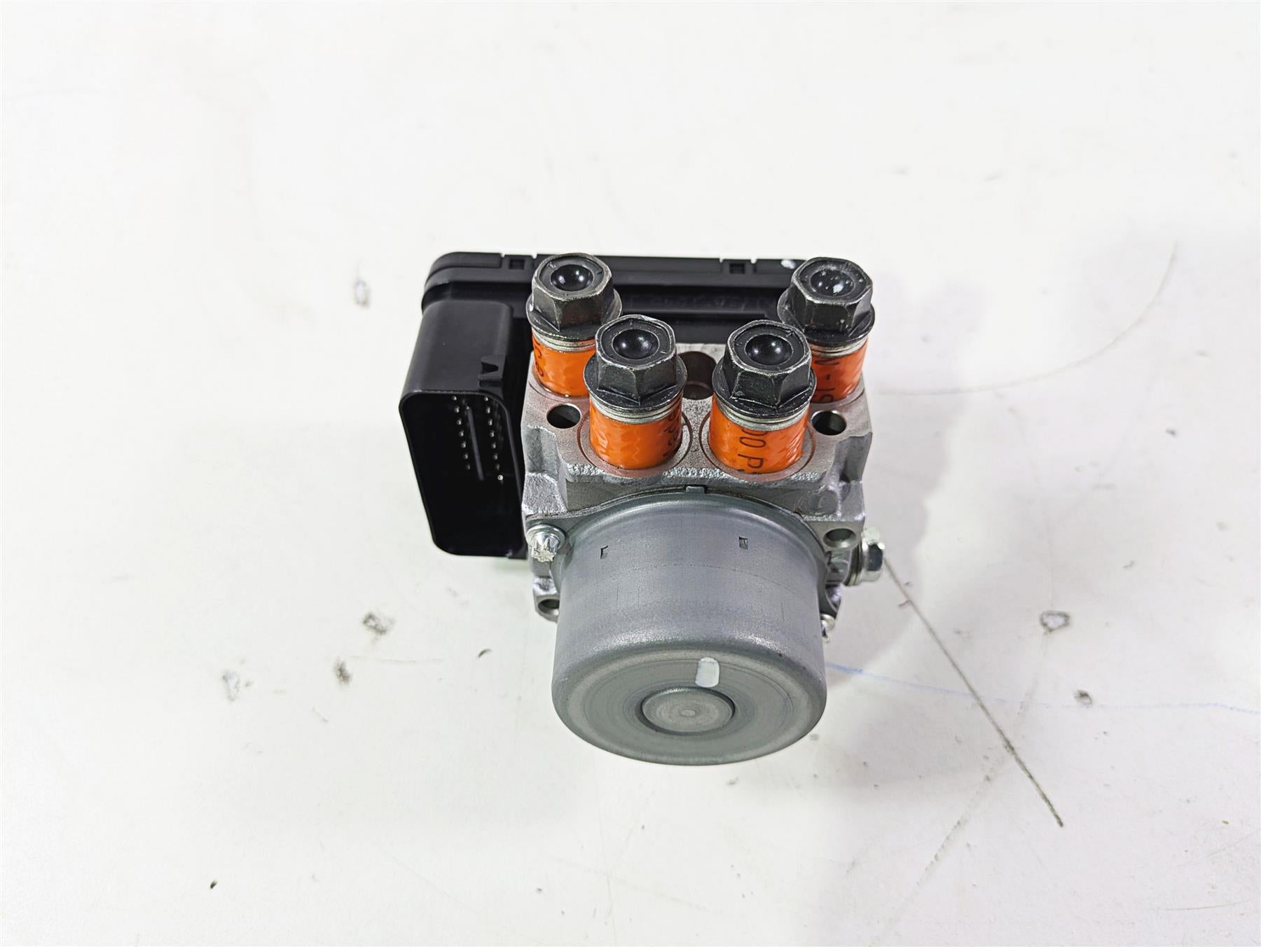 2022 Kawasaki ZR900RS Cafe Abs Brake Pump Unit Pressure Module 16082-0831 {{ shop.shopifyCountryName }} - Mototech271
