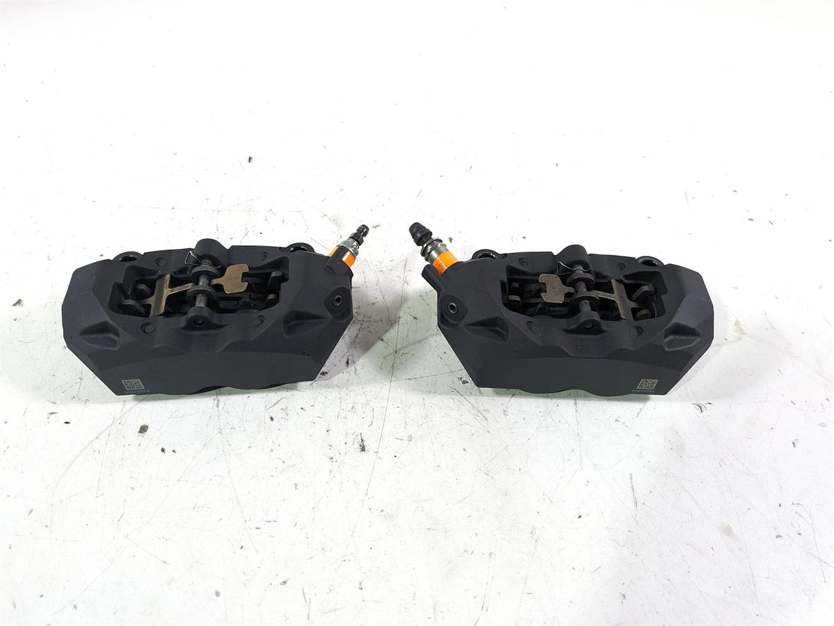 2022 BMW R1250 RT K052 Brembo Front Brake Caliper Set 34118556206 34118556205 {{ shop.shopifyCountryName }} - Mototech271
