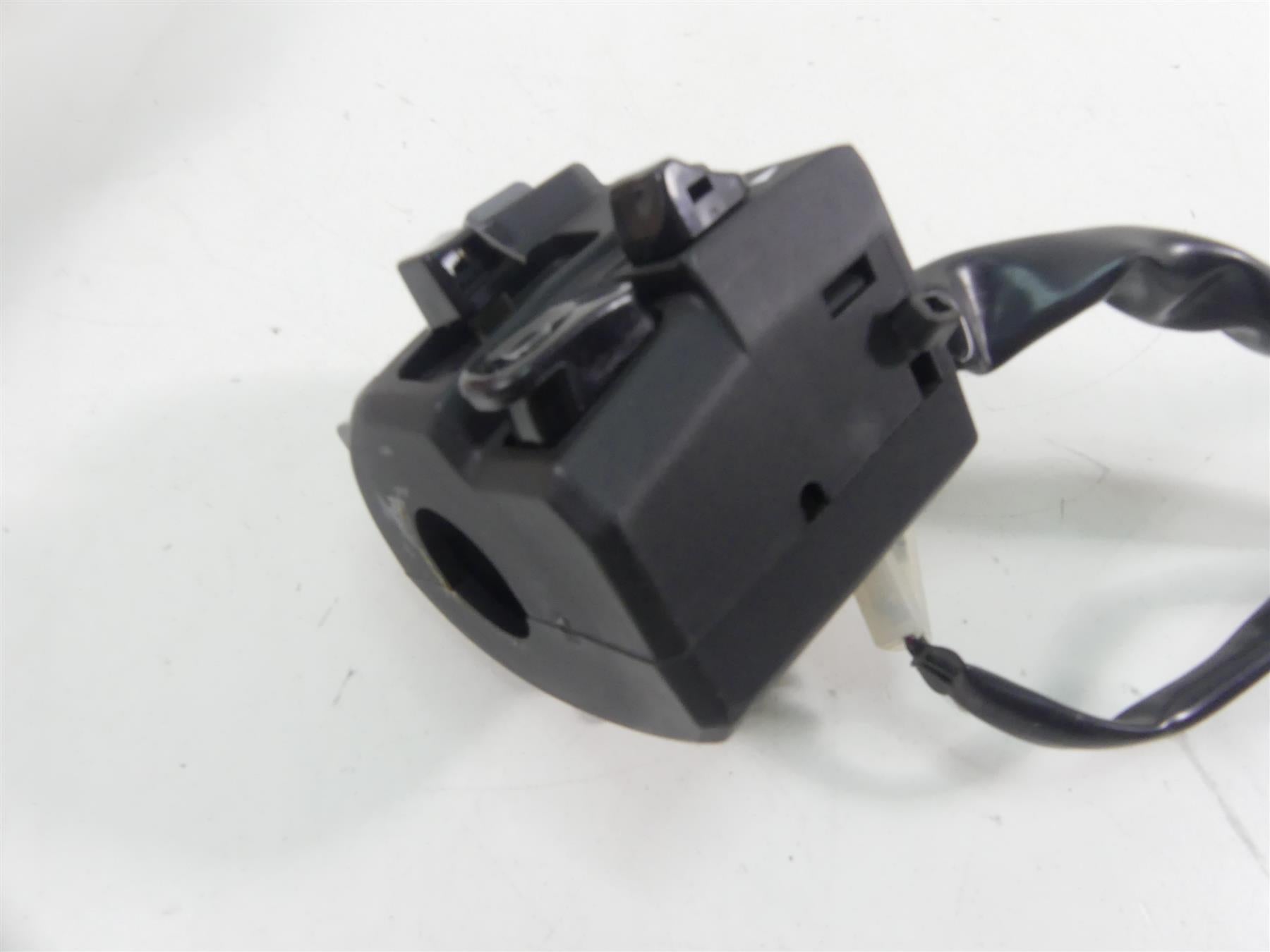 2019 Kawasaki ZX1400 ZX-14R Ninja Left Hand Blinker Control Switch 46091-0331 {{ shop.shopifyCountryName }} - Mototech271