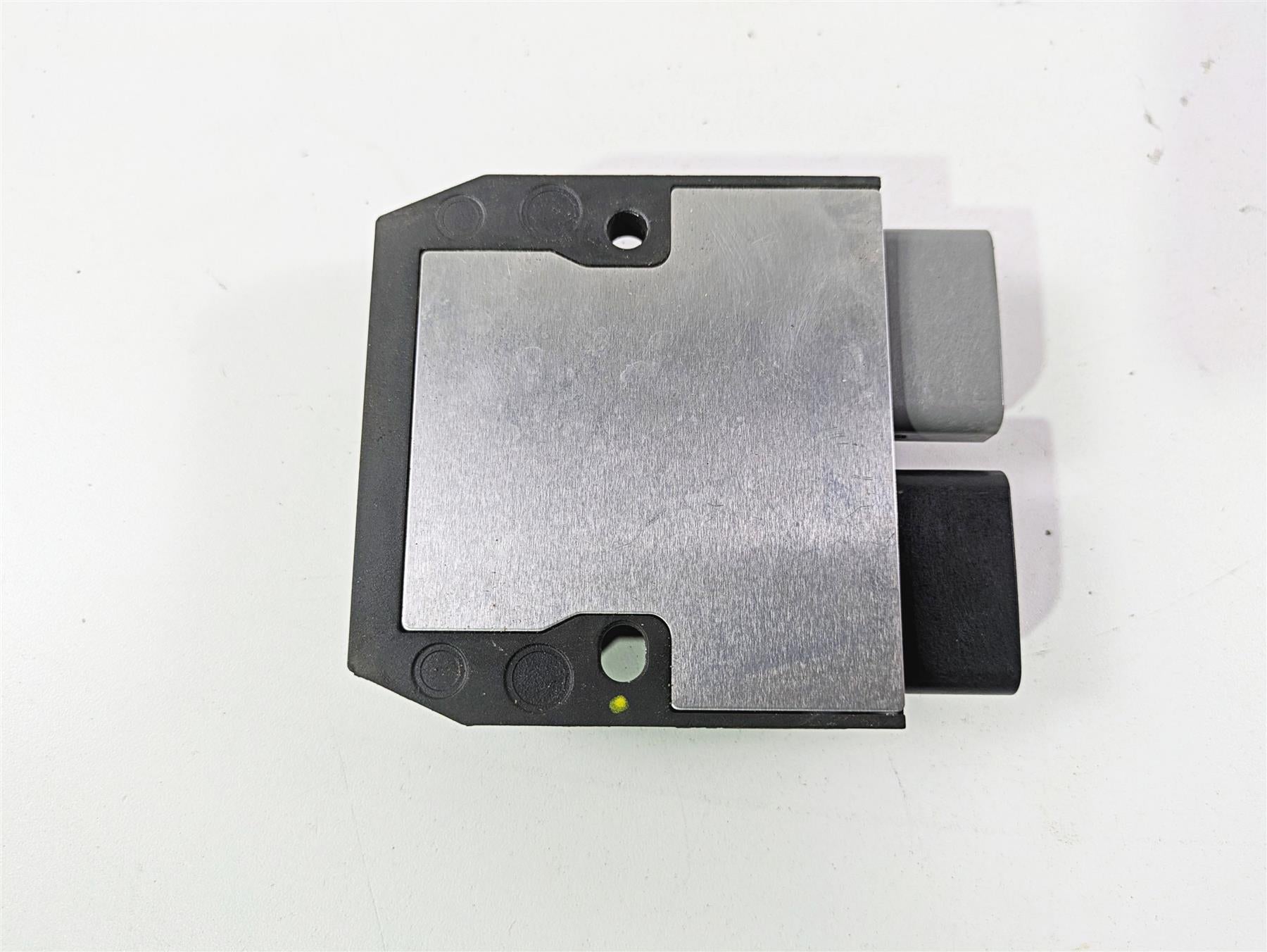 2024 Triumph Street Triple 765 R Rectifier Voltage Regulator FH027AA T1300679 {{ shop.shopifyCountryName }} - Mototech271