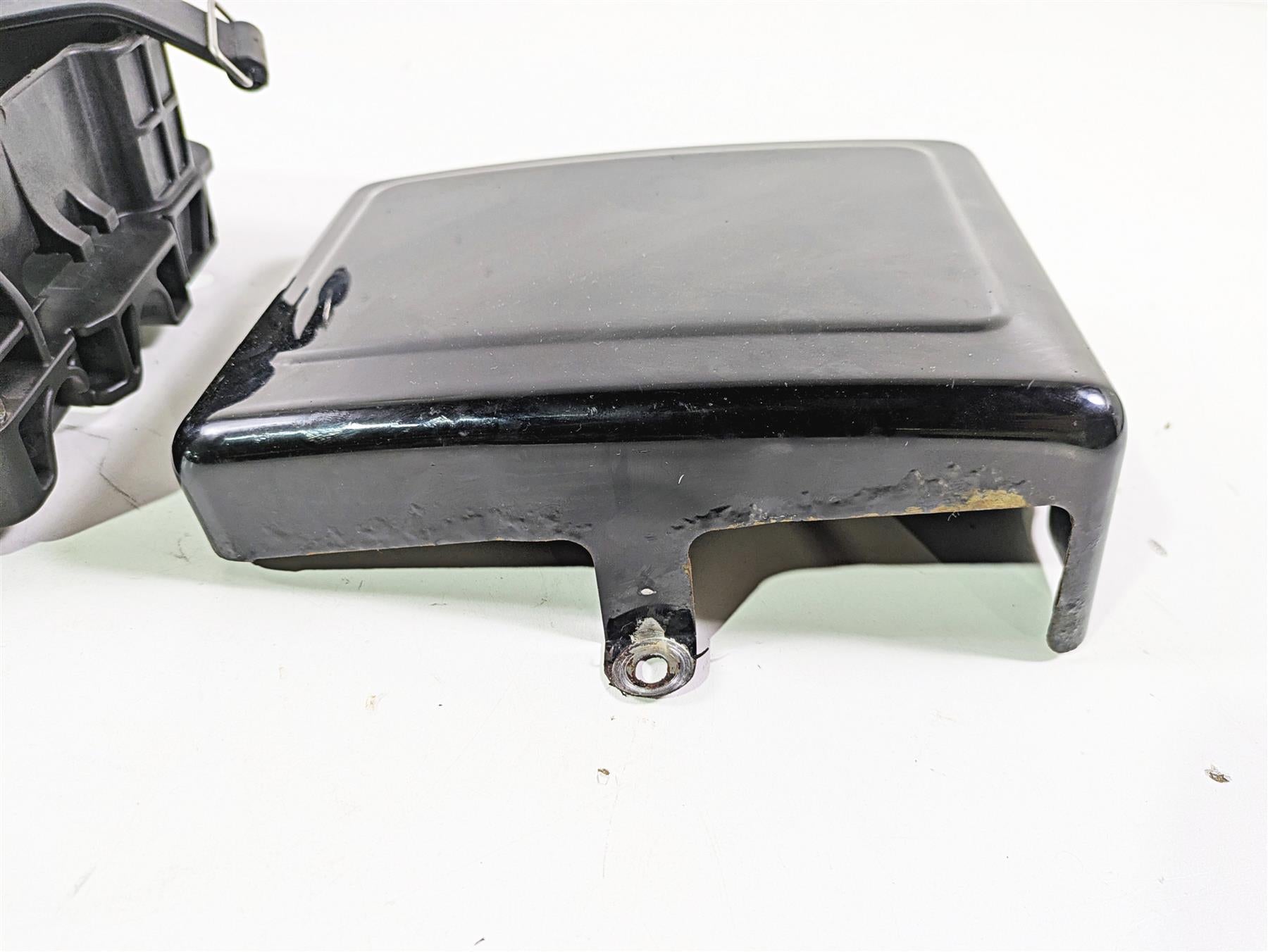 2015 Harley FXDF Dyna Fat Bob Right Battery Tray & Cover 66444-12DH 70379-06B {{ shop.shopifyCountryName }} - Mototech271
