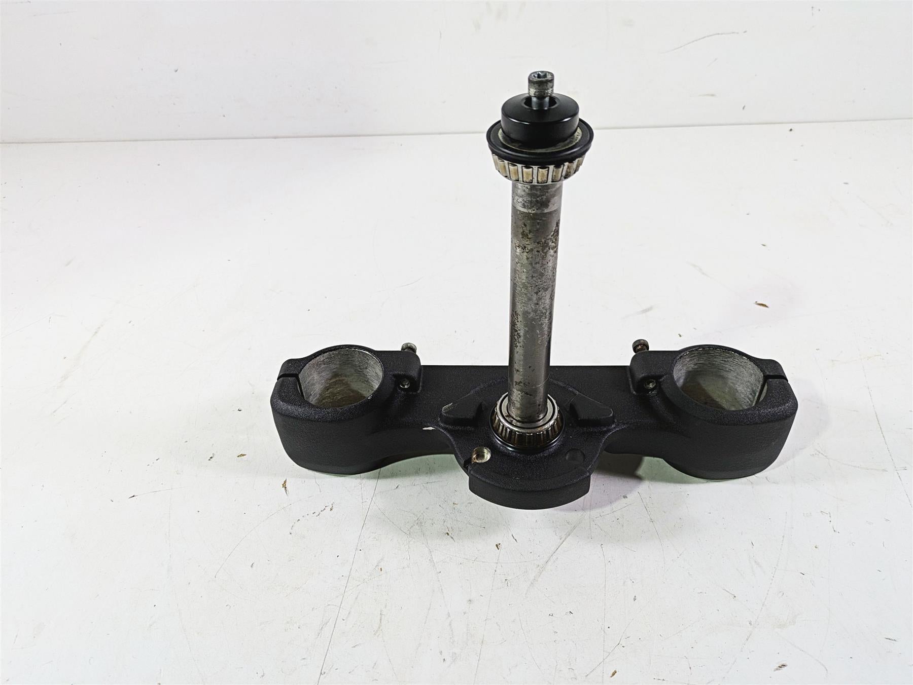 2018 Harley Softail FXFBS Fat Bob Lower Triple Tree Steering Clamp 59mm 45900192 {{ shop.shopifyCountryName }} - Mototech271