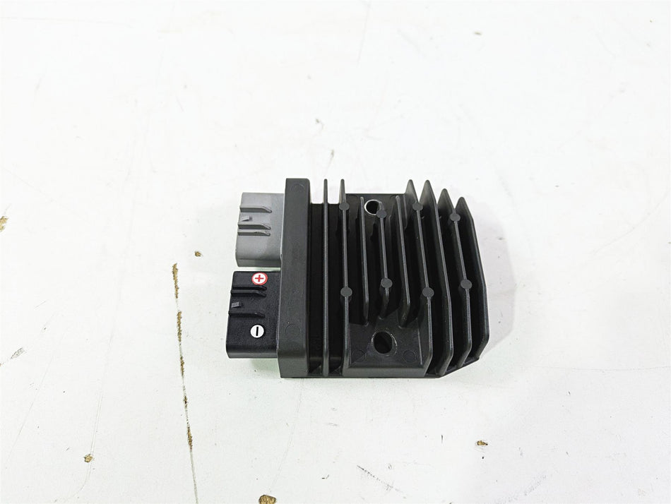 2008 Ducati SBK 1098 S Aftermarket Rectifier Voltage Regulator FH020AA {{ shop.shopifyCountryName }} - Mototech271