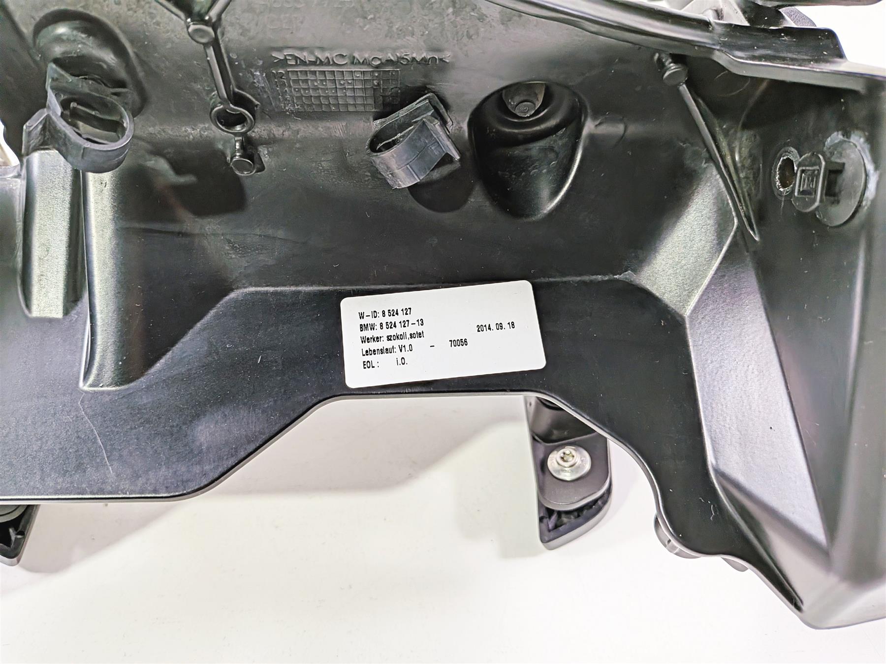 2015 BMW R1200GS K50 Front Windshield Adjustment Mount 46637726524 {{ shop.shopifyCountryName }} - Mototech271