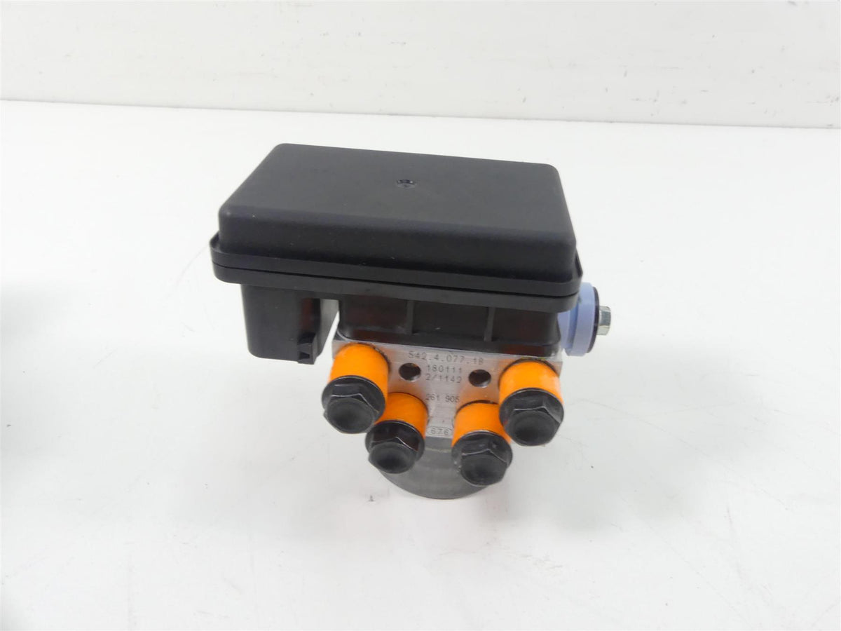 2018 Ducati Panigale 1100 V4 S Abs Brake Pump Module Unit 54240781A {{ shop.shopifyCountryName }} - Mototech271