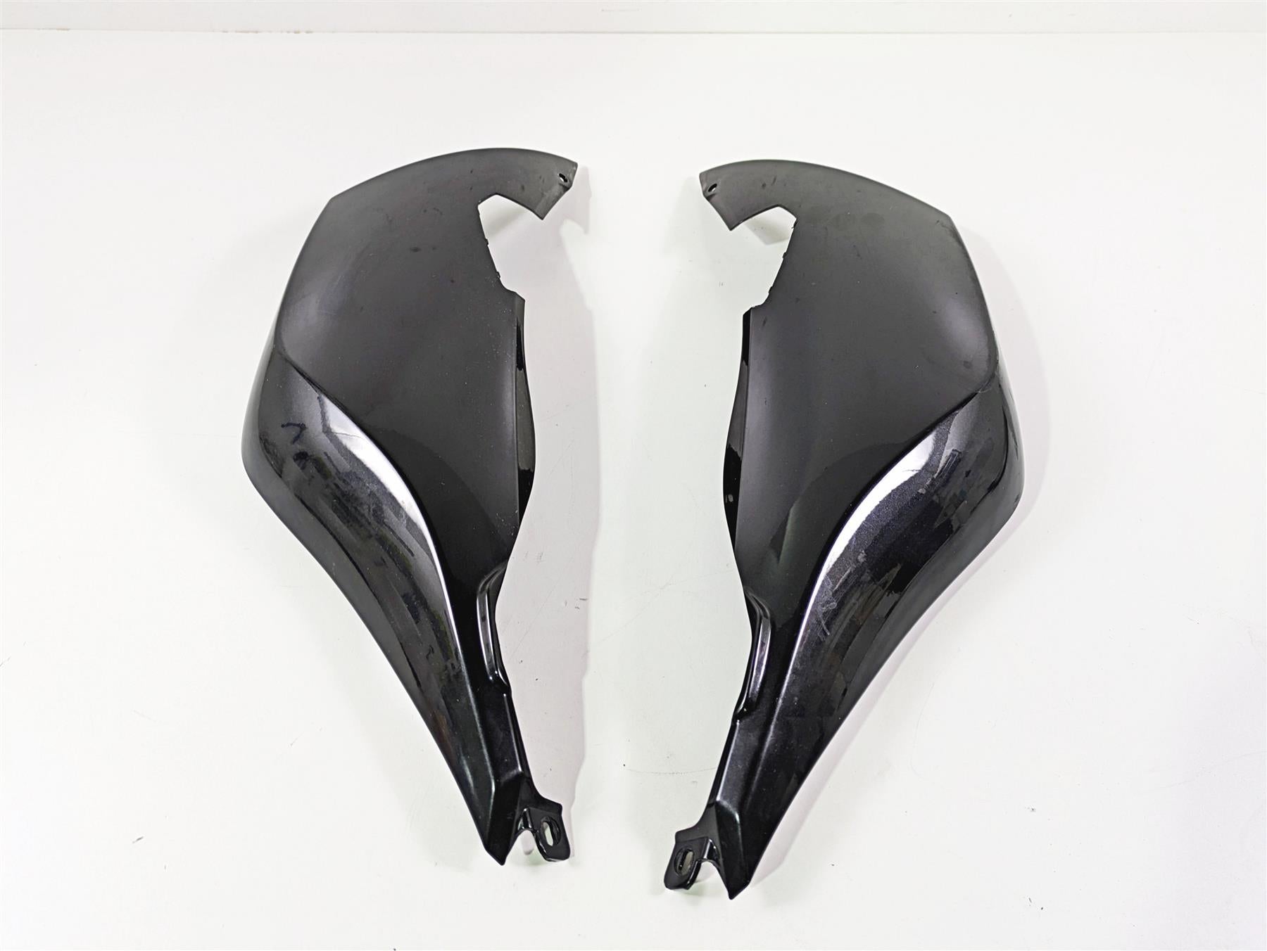 2014 BMW K1300S K40 Tail Side Cover Fairing Set 46627689305 46627689306 {{ shop.shopifyCountryName }} - Mototech271