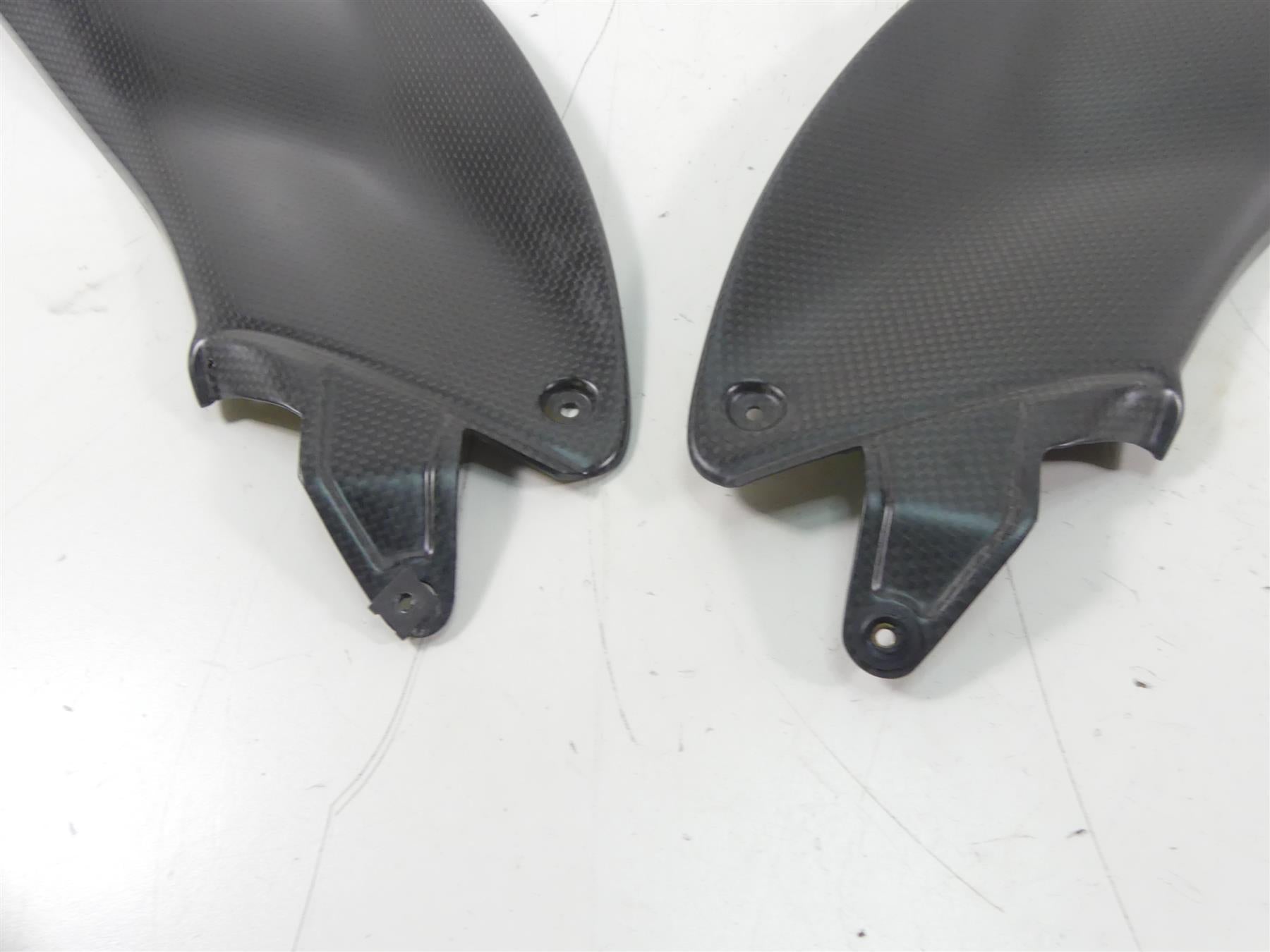 2015 Ducati Diavel Carbon Red Fiber Under Tank Knee Cover Fairing Set 48015241A {{ shop.shopifyCountryName }} - Mototech271