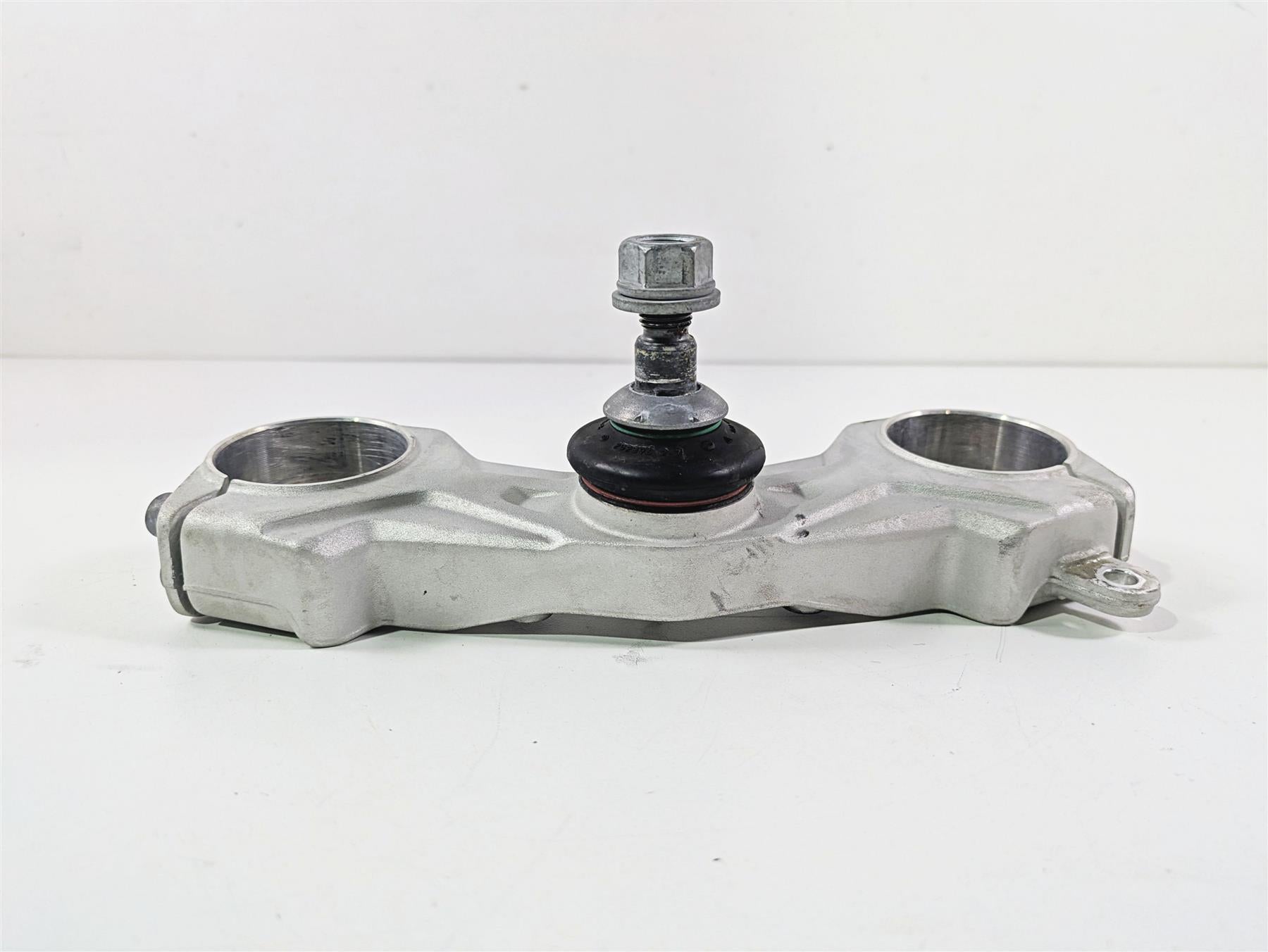 2016 BMW R1200RT K52 Lower Triple Tree Steering Clamp 31428549492 {{ shop.shopifyCountryName }} - Mototech271