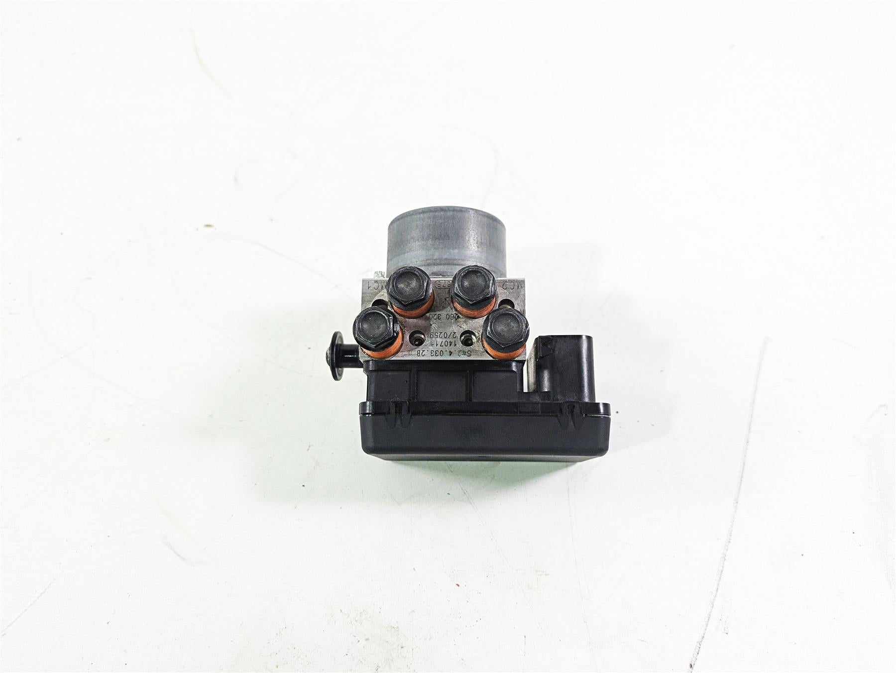 2015 Ducati Hypermotard 821 SP Abs Brake Pump Control Module 54240402A 54240332B {{ shop.shopifyCountryName }} - Mototech271